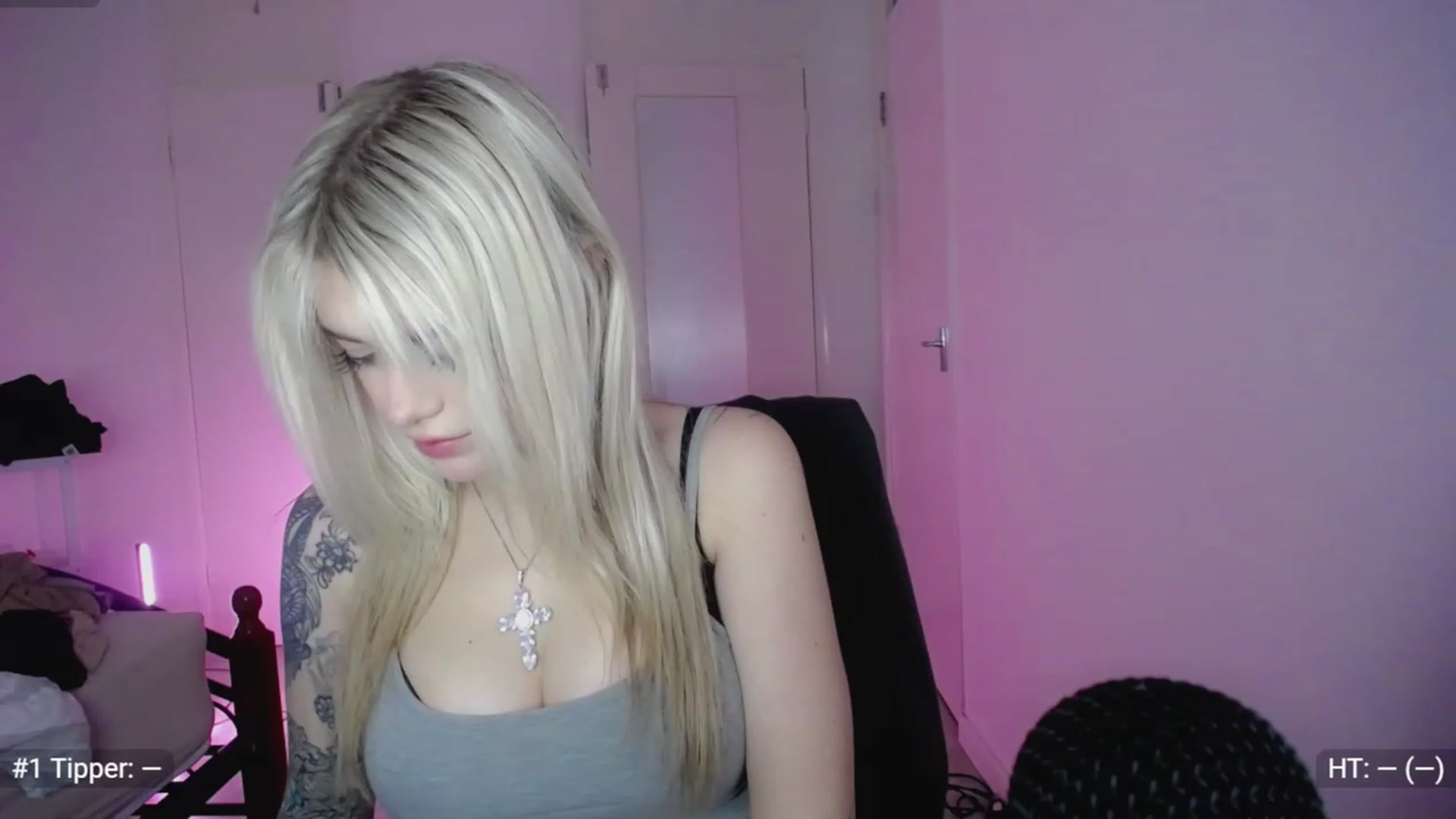 Gallery image thumbnail from Elsie_Marina's myfreecams stream on, 02/13/2023, 03:16 image 1 of 20