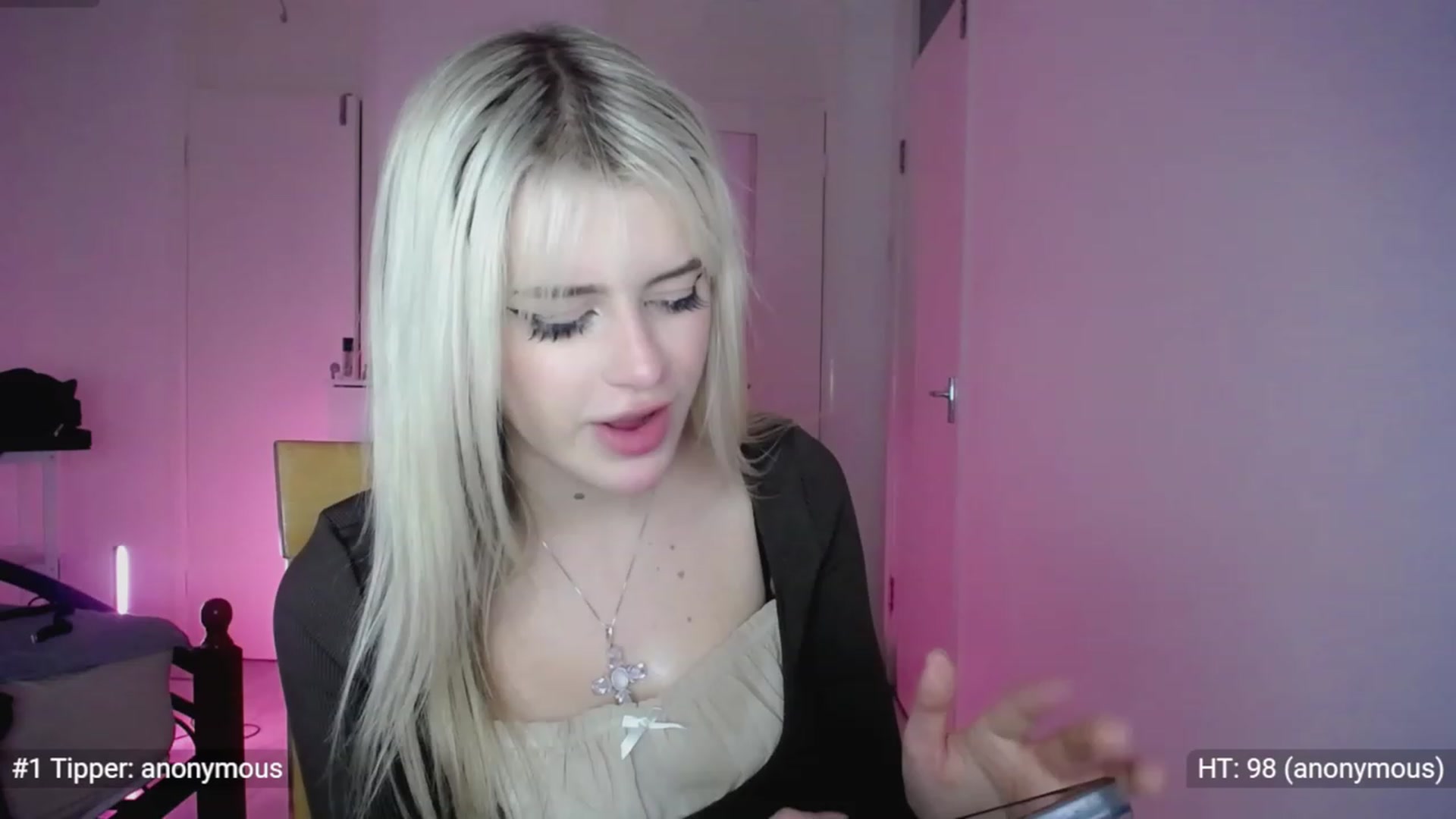 Gallery image thumbnail from Elsie_Marina's myfreecams stream on, 02/16/2023, 04:00 image 15 of 20