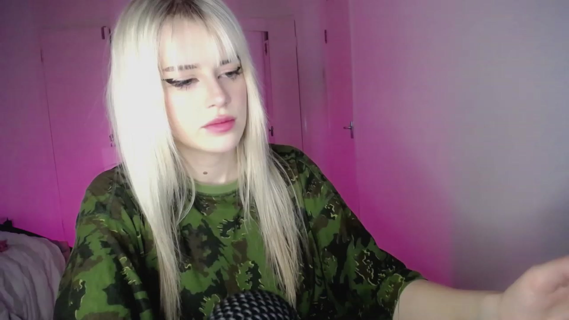 Gallery image thumbnail from Elsie_Marina's myfreecams stream on, 03/06/2023, 03:07 image 4 of 20