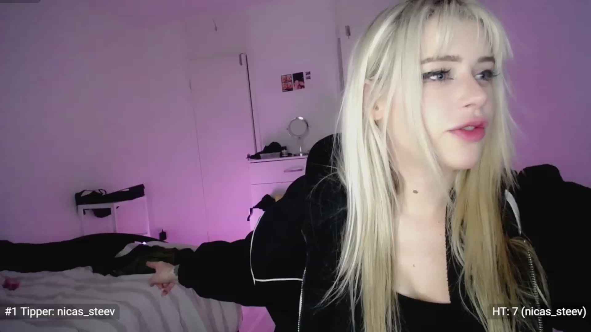 Gallery image thumbnail from Elsie_Marina's myfreecams stream on, 03/07/2023, 04:24 image 11 of 20