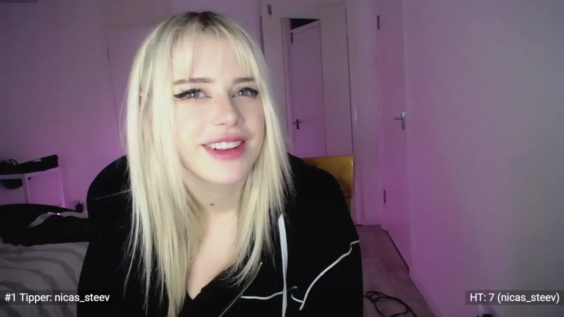 Gallery image thumbnail from Elsie_Marina's myfreecams stream on, 03/07/2023, 04:24 image 15 of 20