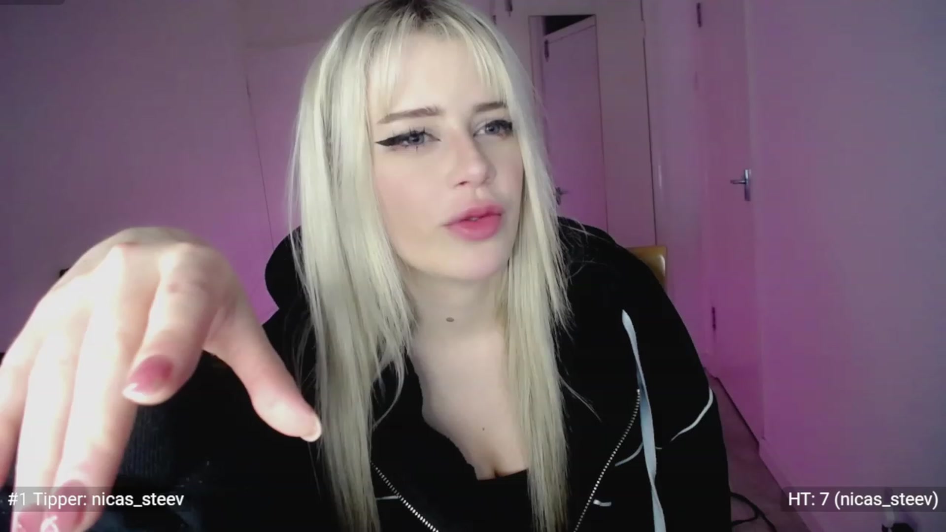 Gallery image thumbnail from Elsie_Marina's myfreecams stream on, 03/07/2023, 04:24 image 18 of 20