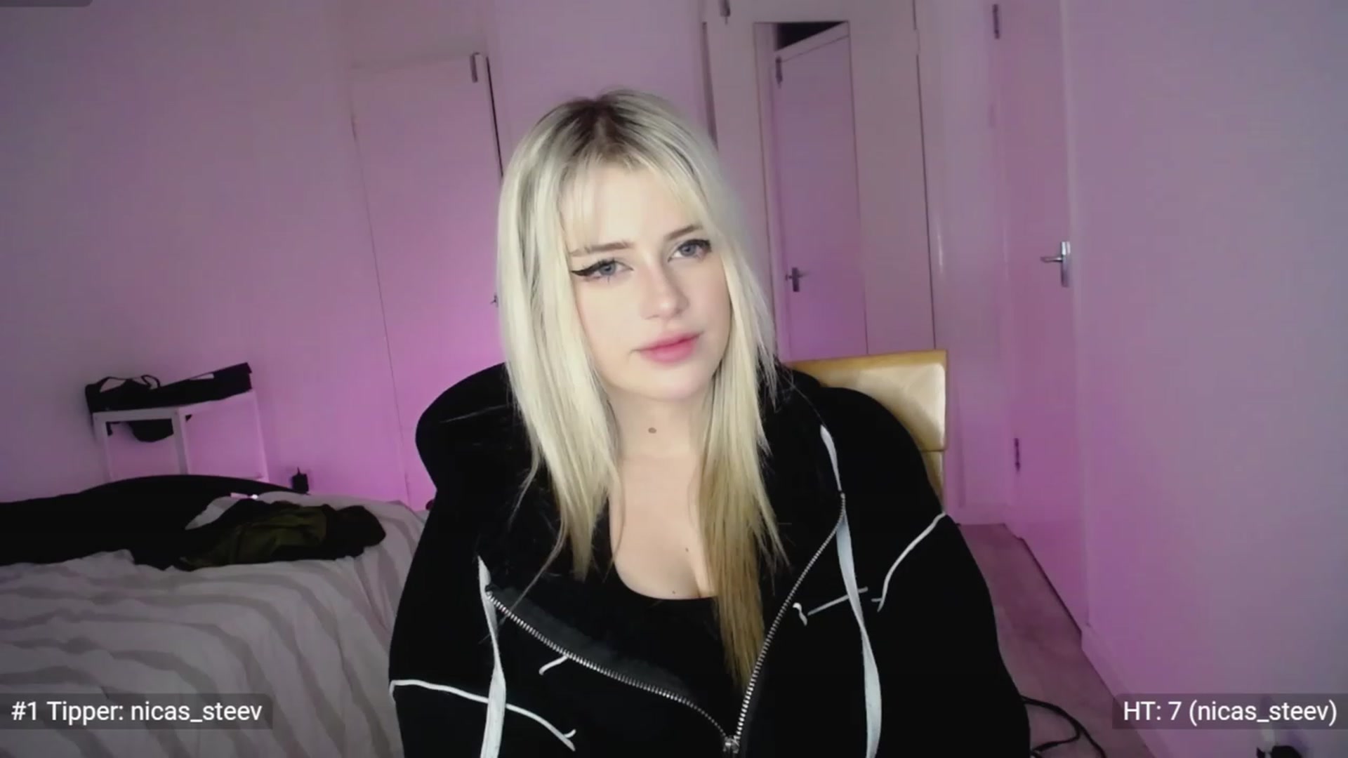 Gallery image thumbnail from Elsie_Marina's myfreecams stream on, 03/07/2023, 04:24 image 19 of 20