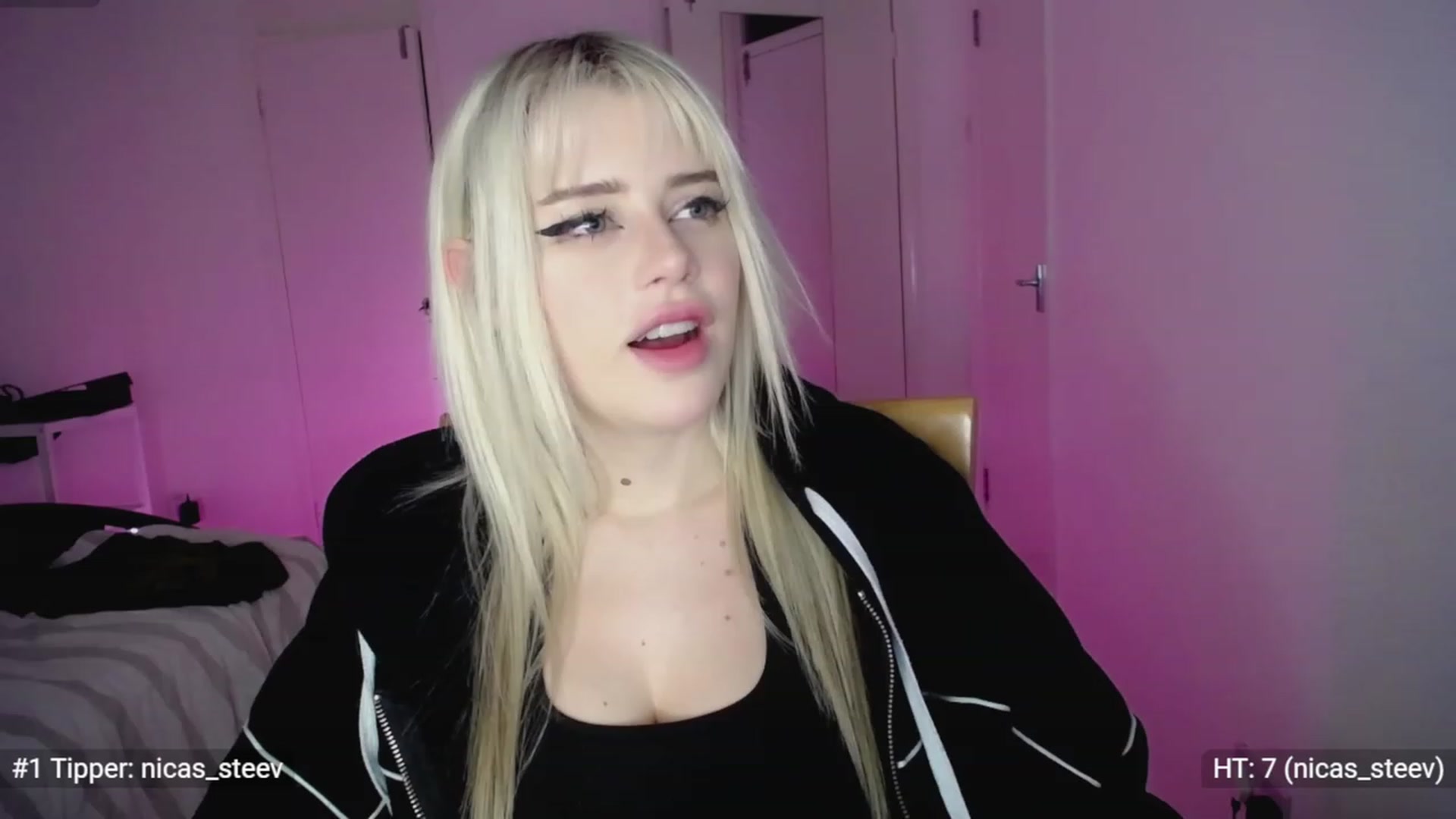 Gallery image thumbnail from Elsie_Marina's myfreecams stream on, 03/07/2023, 04:24 image 10 of 20