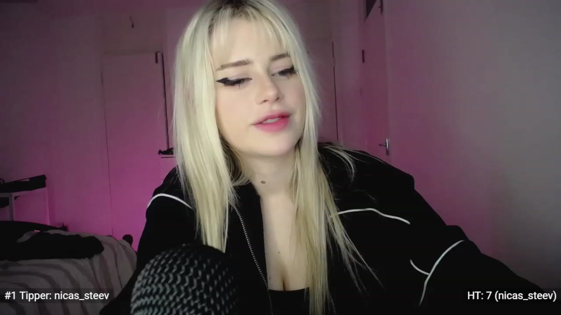 Gallery image thumbnail from Elsie_Marina's myfreecams stream on, 03/07/2023, 04:24 image 1 of 20