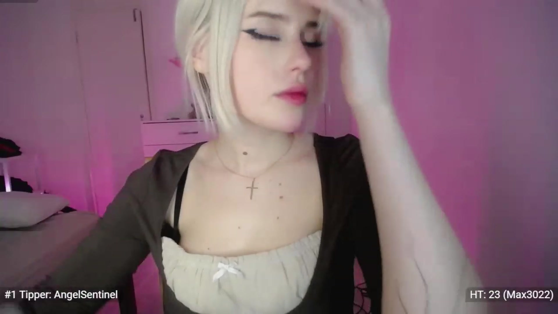 Gallery image thumbnail from Elsie_Marina's myfreecams stream on, 03/27/2023, 01:45 image 20 of 20