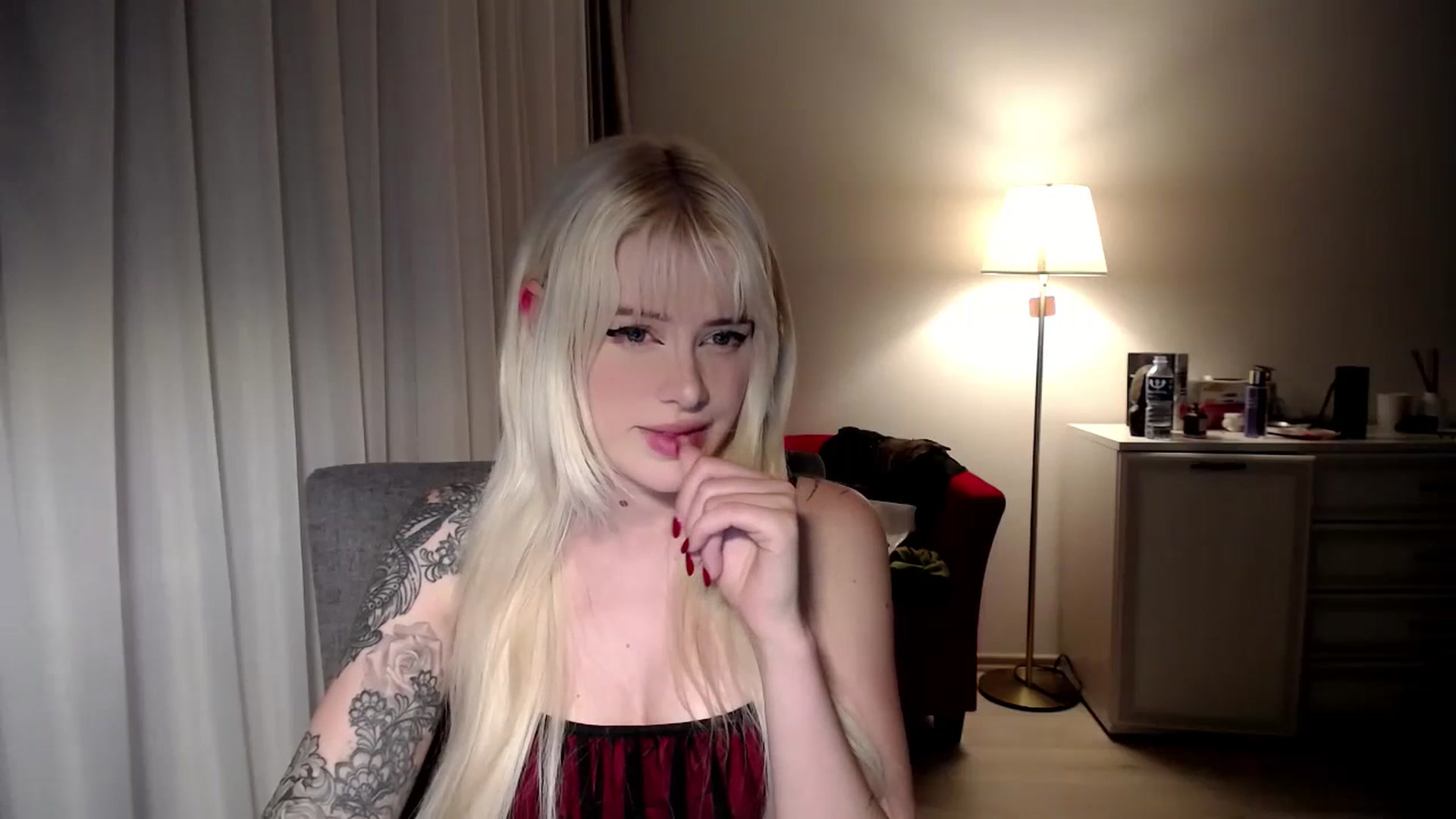 Gallery image thumbnail from Elsie_Marina's myfreecams stream on, 07/03/2023, 21:13 image 2 of 20