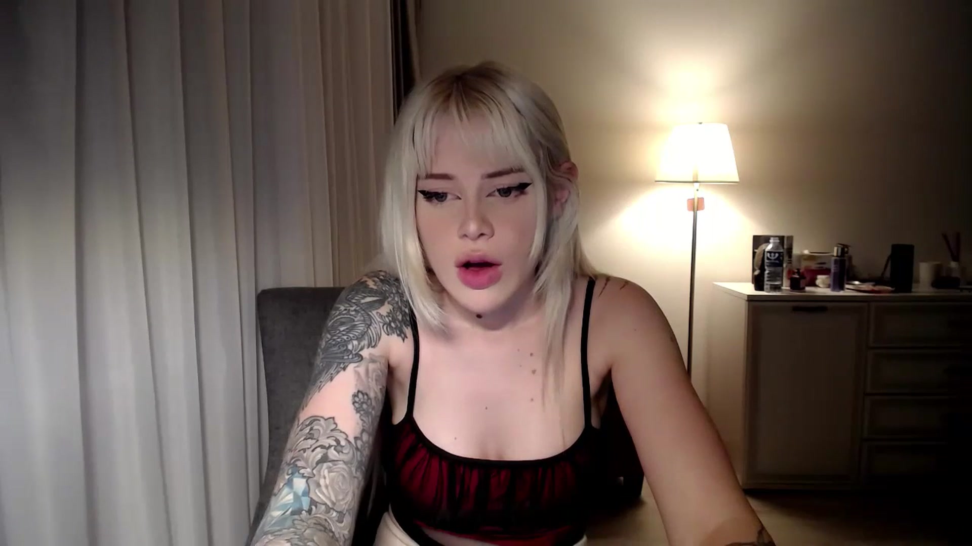 Gallery image thumbnail from Elsie_Marina's myfreecams stream on, 07/03/2023, 21:13 image 9 of 20