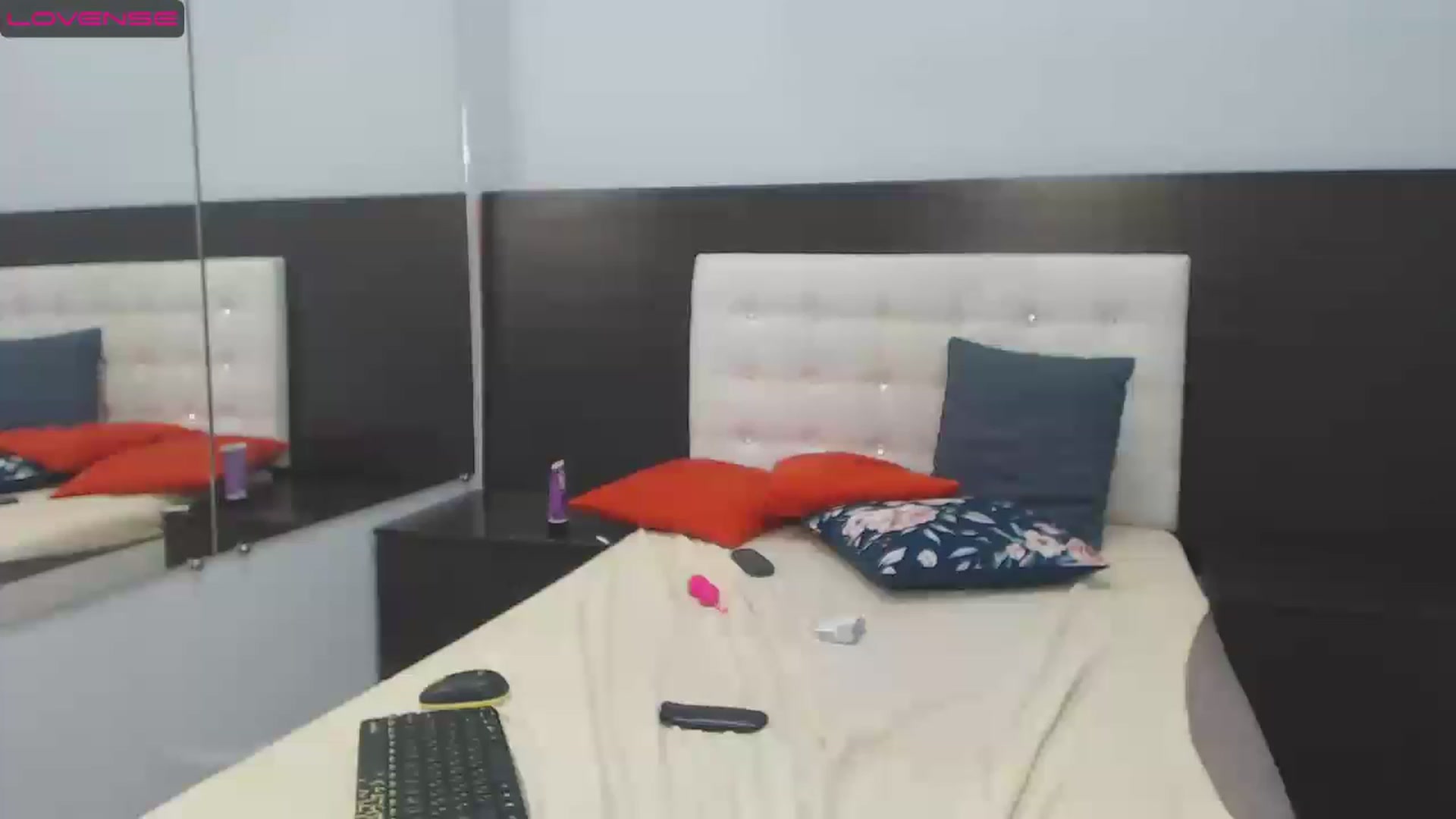 Gallery image thumbnail from Elsie_Pride's myfreecams stream on, 11/23/2022, 11:43 image 13 of 20