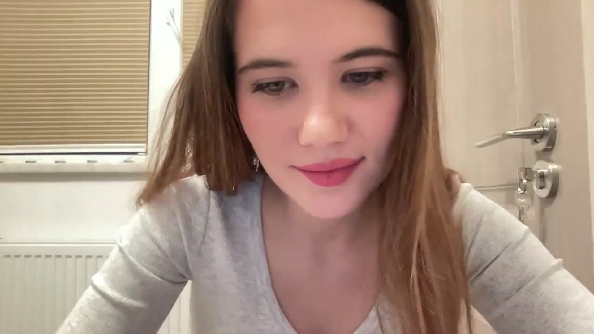 Gallery image thumbnail from Elvira's myfreecams stream on, 01/27/2026, 24:31 image 15 of 20