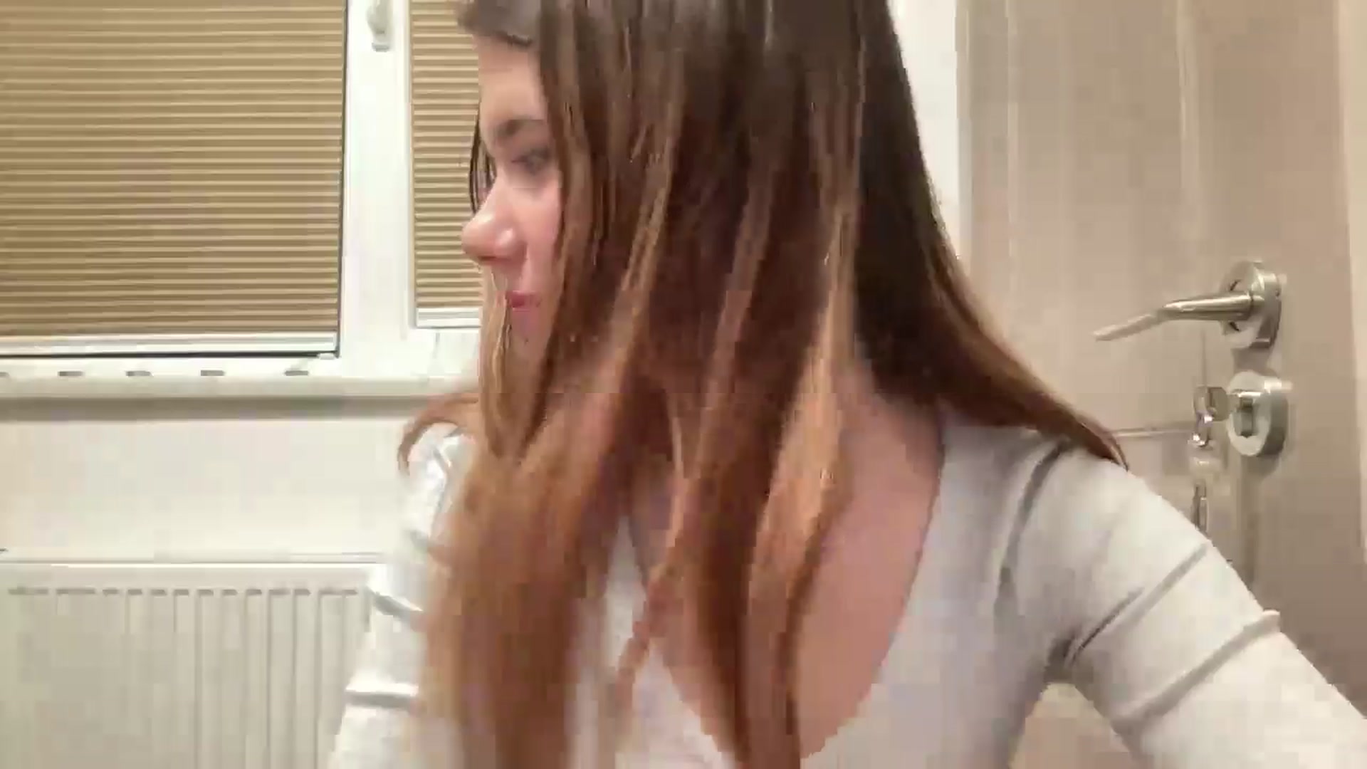 Gallery image thumbnail from Elvira's myfreecams stream on, 01/27/2026, 24:31 image 9 of 20