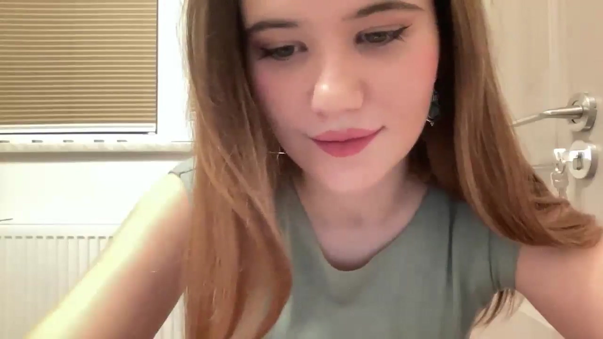 Gallery image thumbnail from Elvira's myfreecams stream on, 02/01/2026, 18:37 image 15 of 20