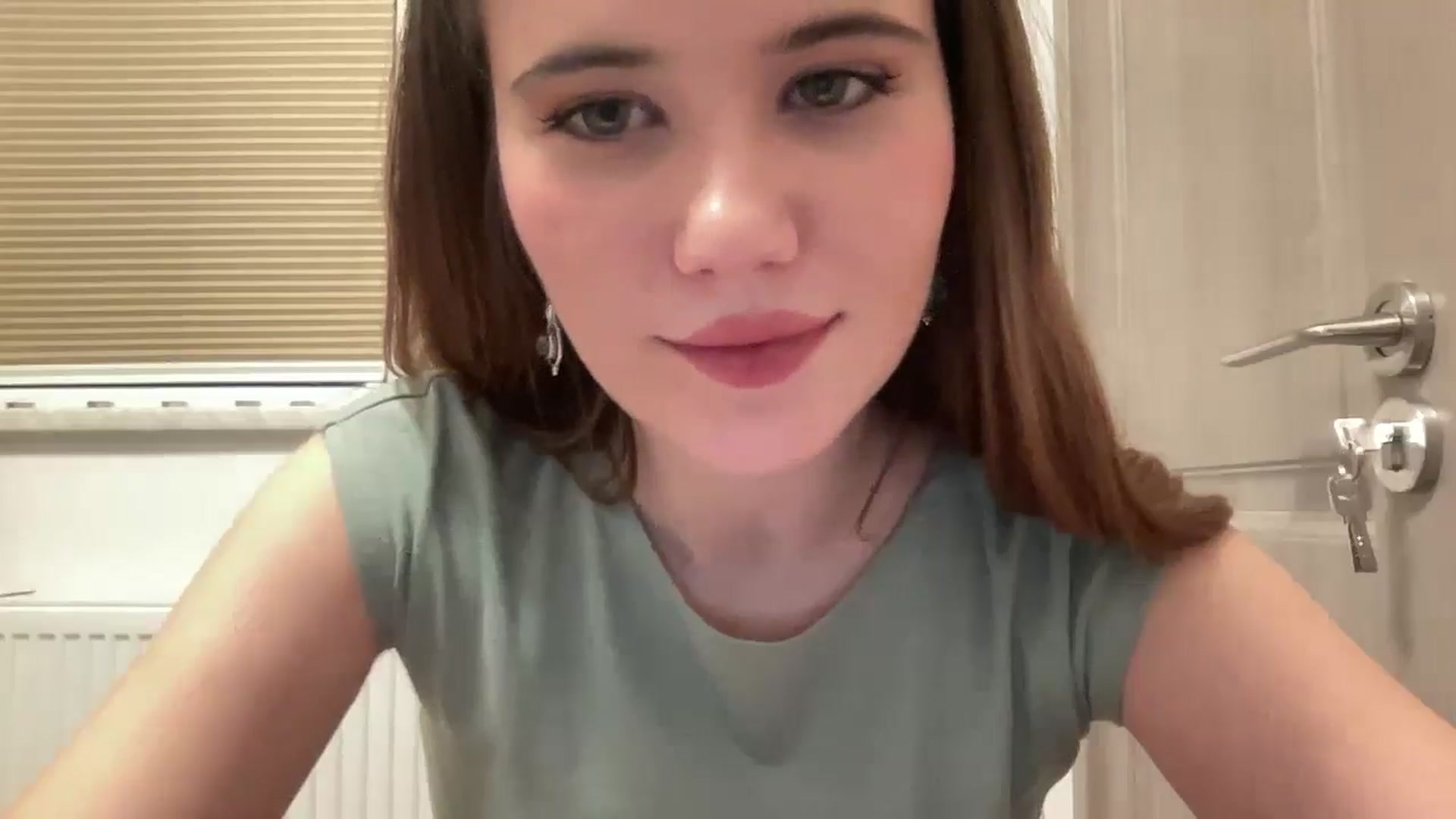 Gallery image thumbnail from Elvira's myfreecams stream on, 02/01/2026, 21:49 image 10 of 20