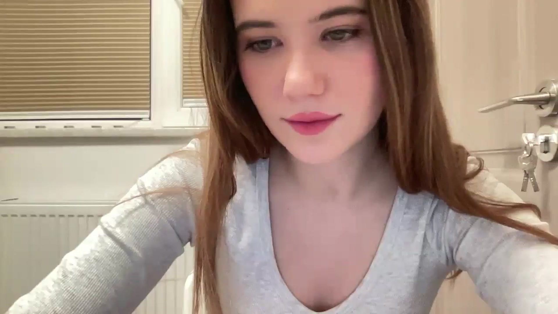 Gallery image thumbnail from Elvira's myfreecams stream on, 02/04/2026, 24:28 image 4 of 20