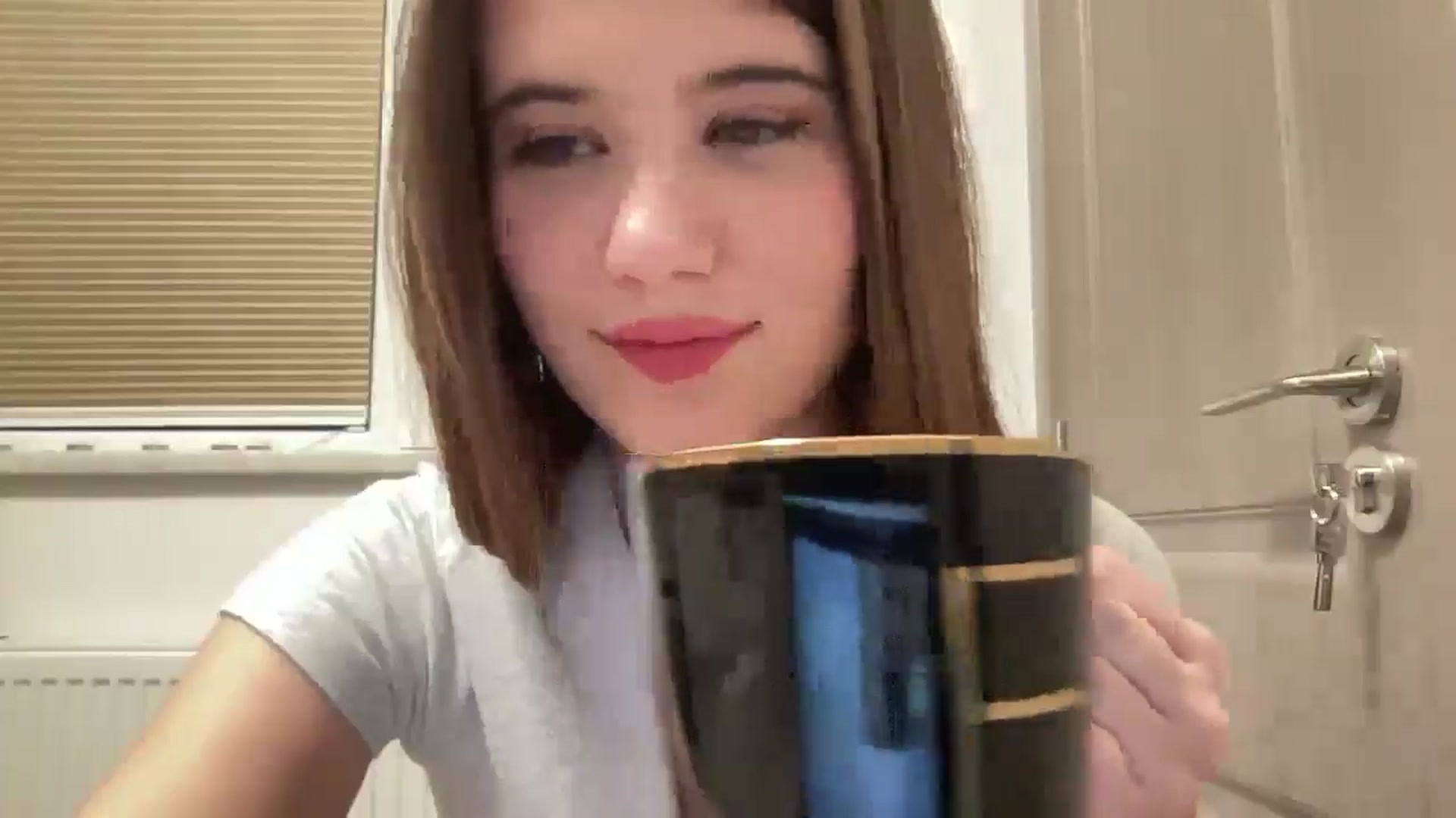 Gallery image thumbnail from Elvira's myfreecams stream on, 02/06/2026, 20:50 image 2 of 20