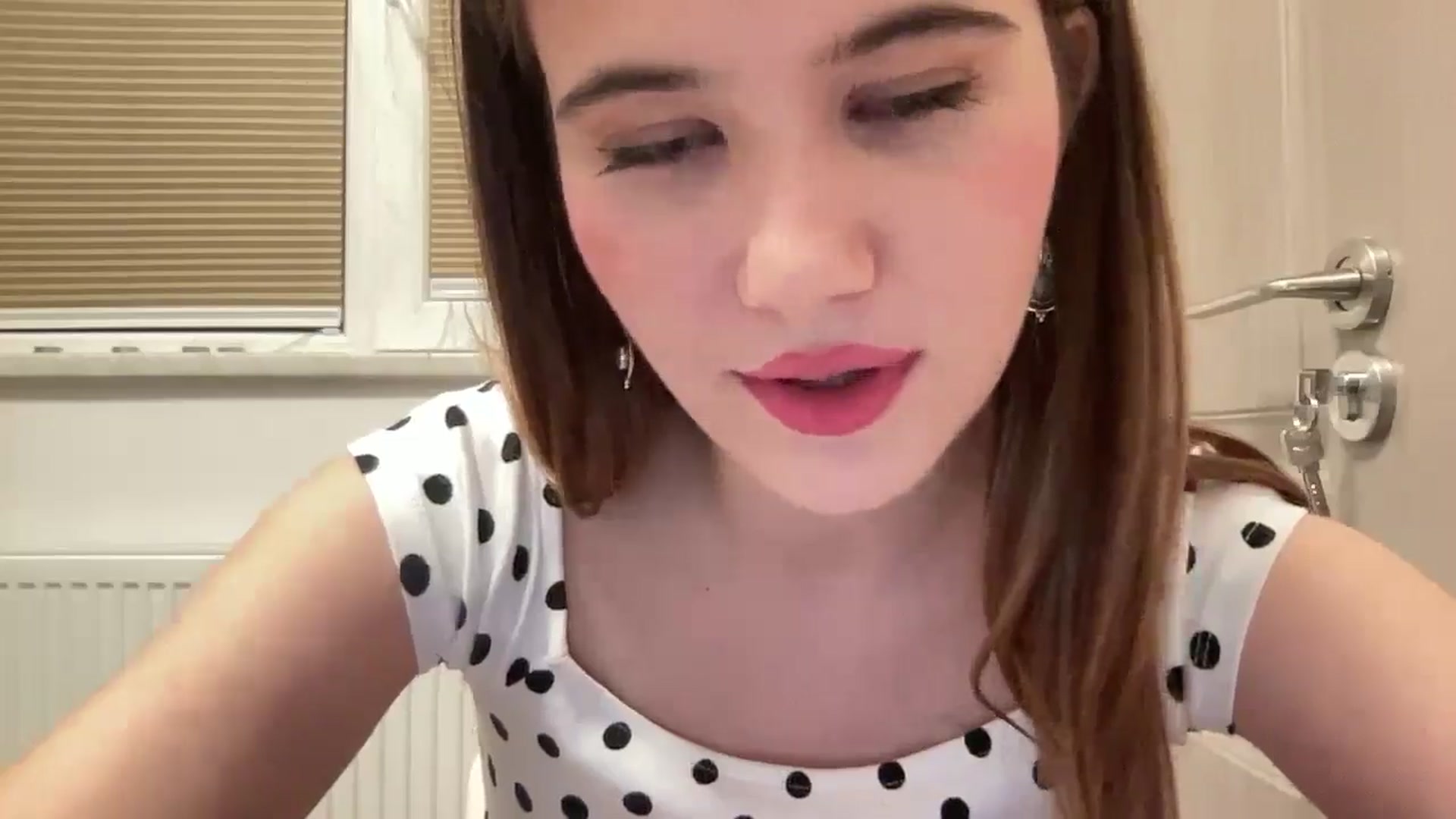 Gallery image thumbnail from Elvira's myfreecams stream on, 02/11/2026, 24:02 image 3 of 20