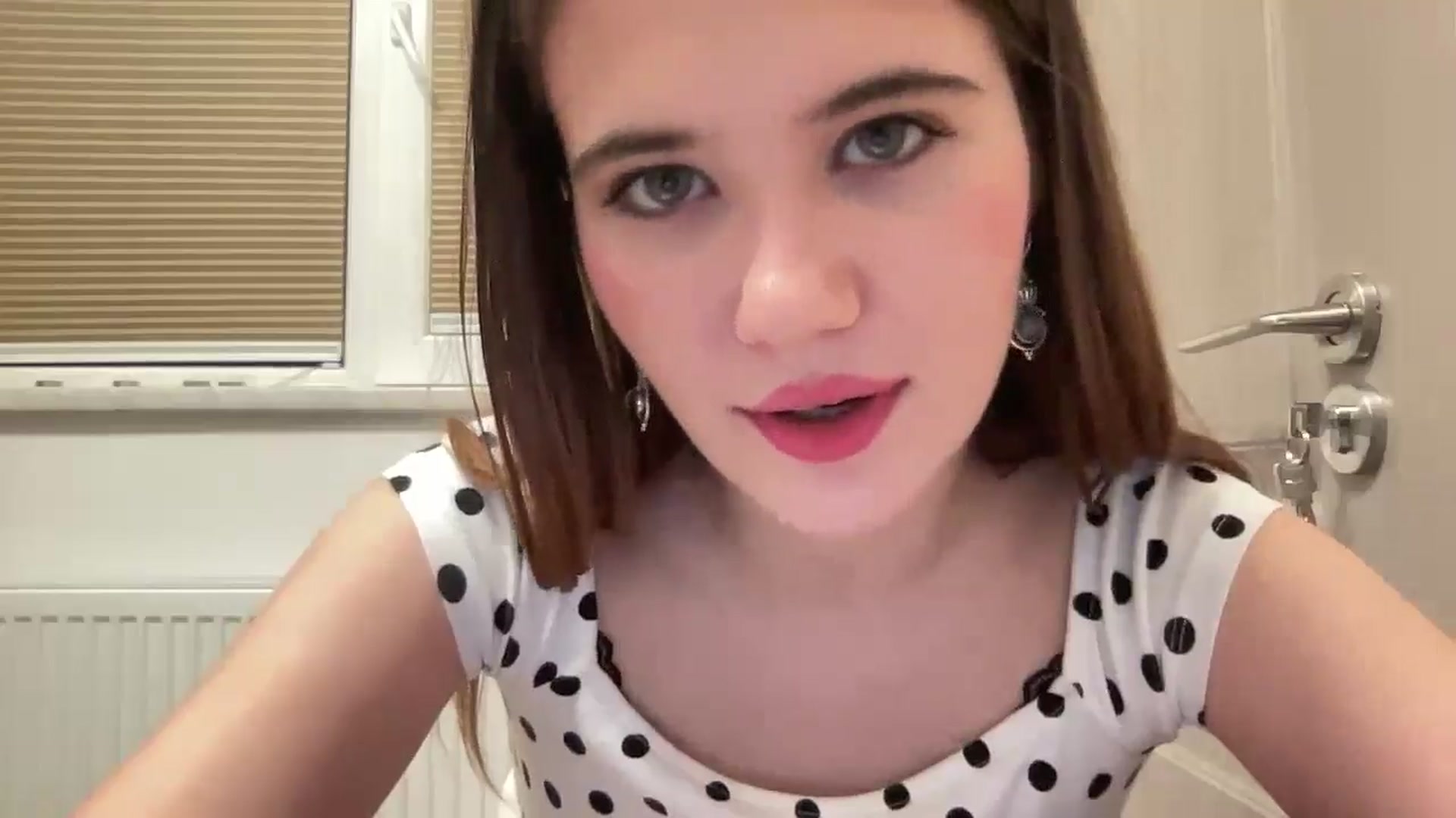Gallery image thumbnail from Elvira's myfreecams stream on, 02/11/2026, 02:30 image 8 of 20