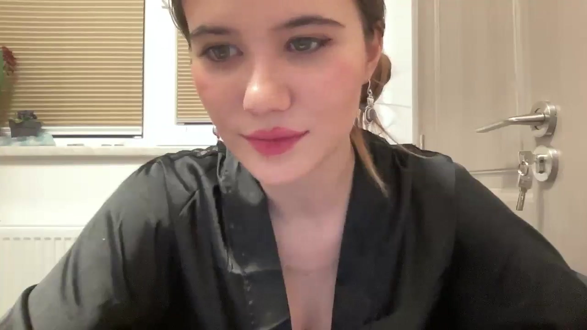 Gallery image thumbnail from Elvira's myfreecams stream on, 02/22/2026, 23:58 image 5 of 20