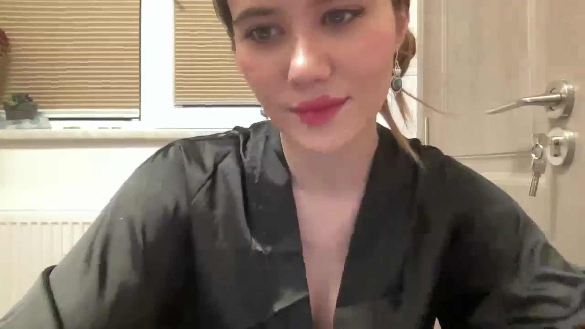 Gallery image thumbnail from Elvira's myfreecams stream on, 02/22/2026, 23:58 image 8 of 20