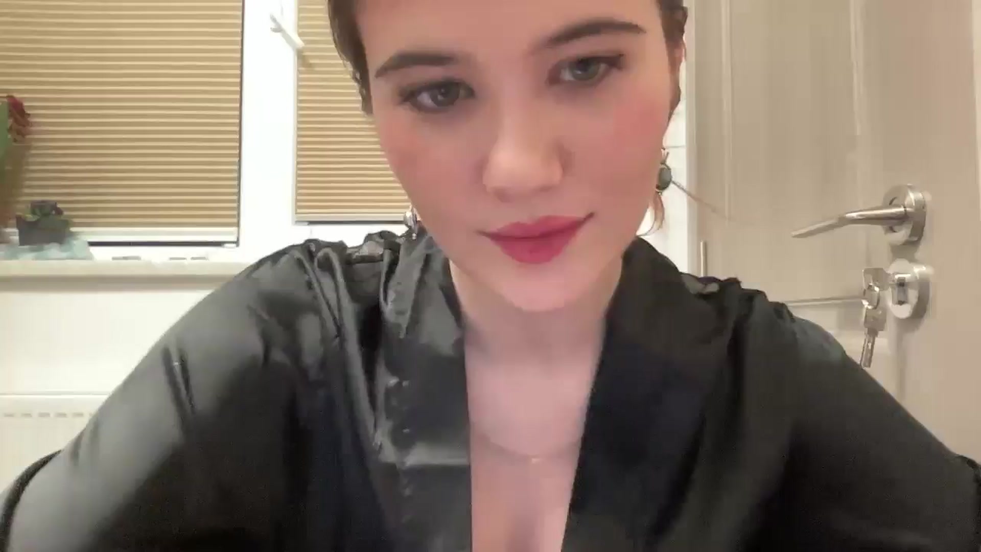 Gallery image thumbnail from Elvira's myfreecams stream on, 02/22/2026, 23:58 image 3 of 20