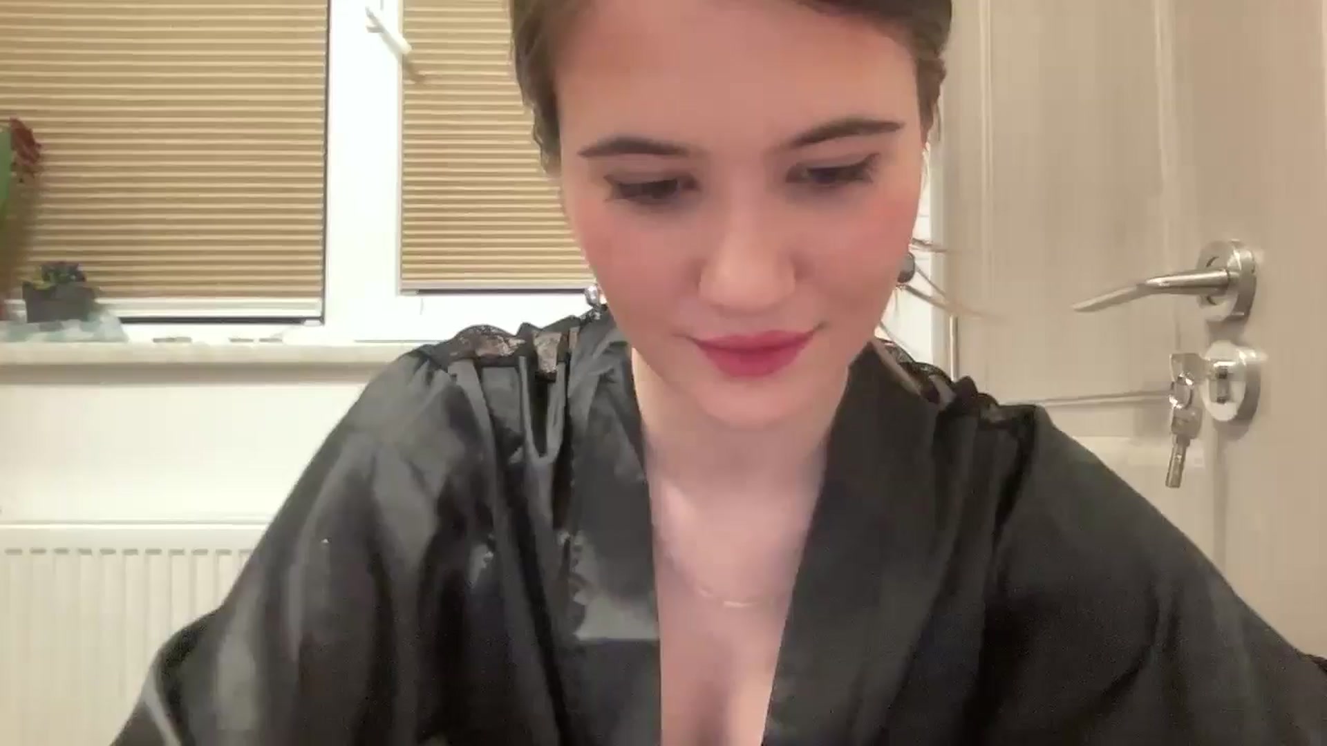 Gallery image thumbnail from Elvira's myfreecams stream on, 02/22/2026, 23:58 image 1 of 20