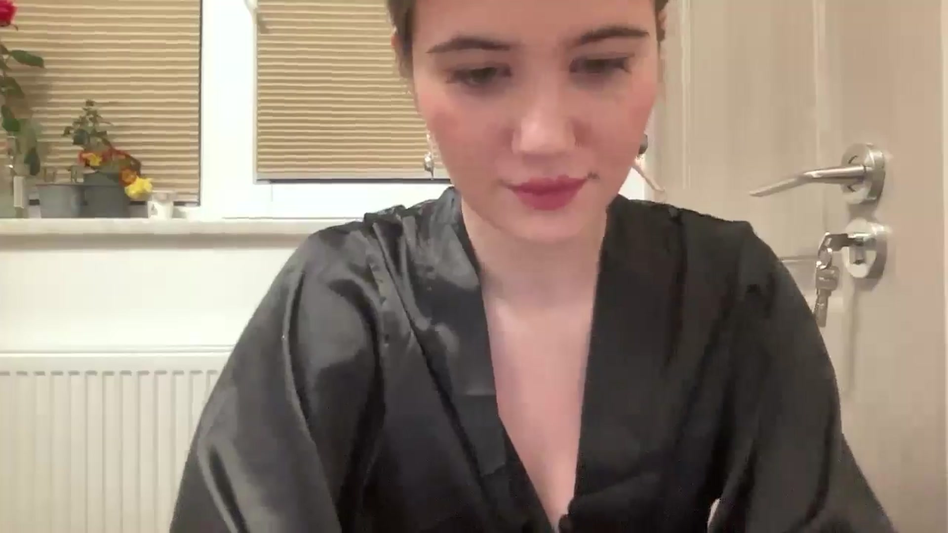 Gallery image thumbnail from Elvira's myfreecams stream on, 03/02/2026, 22:01 image 17 of 20