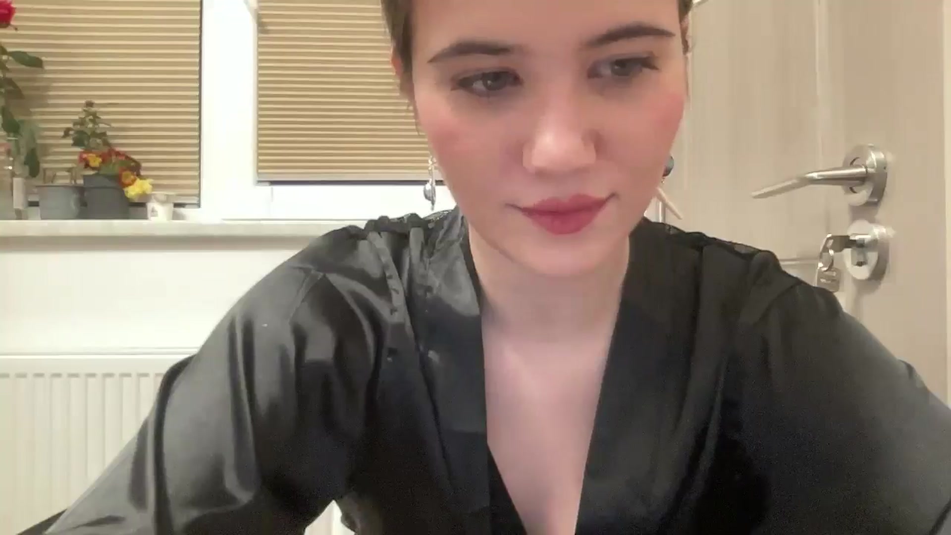 Gallery image thumbnail from Elvira's myfreecams stream on, 03/02/2026, 22:01 image 10 of 20