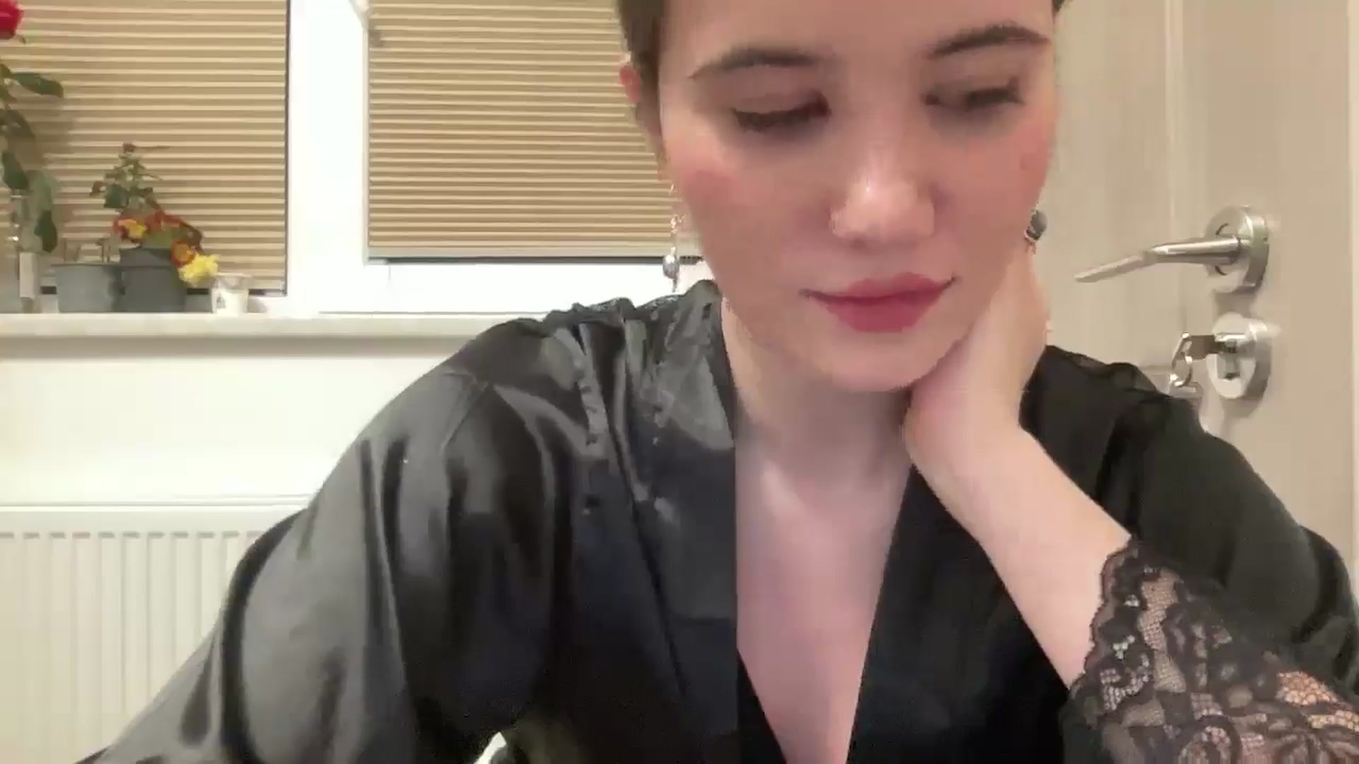 Gallery image thumbnail from Elvira's myfreecams stream on, 03/02/2026, 22:01 image 19 of 20
