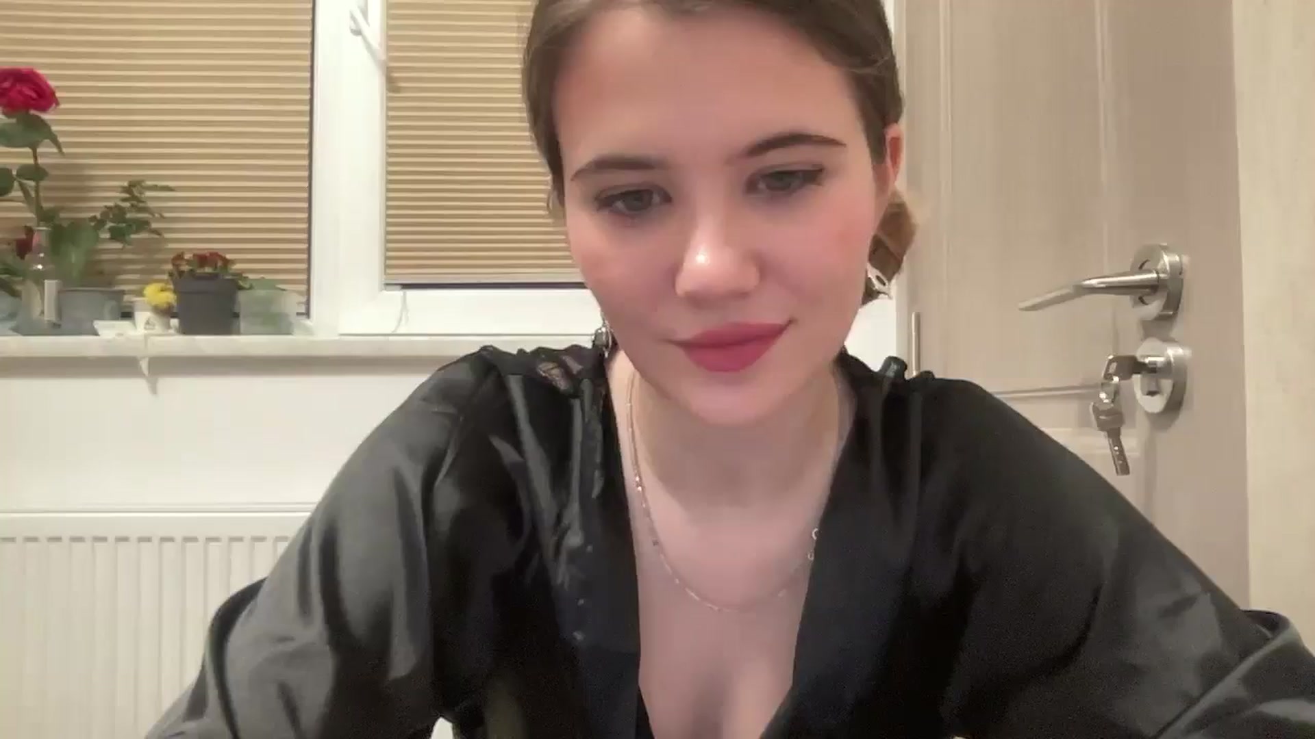Gallery image thumbnail from Elvira's myfreecams stream on, 03/08/2026, 24:33 image 12 of 20