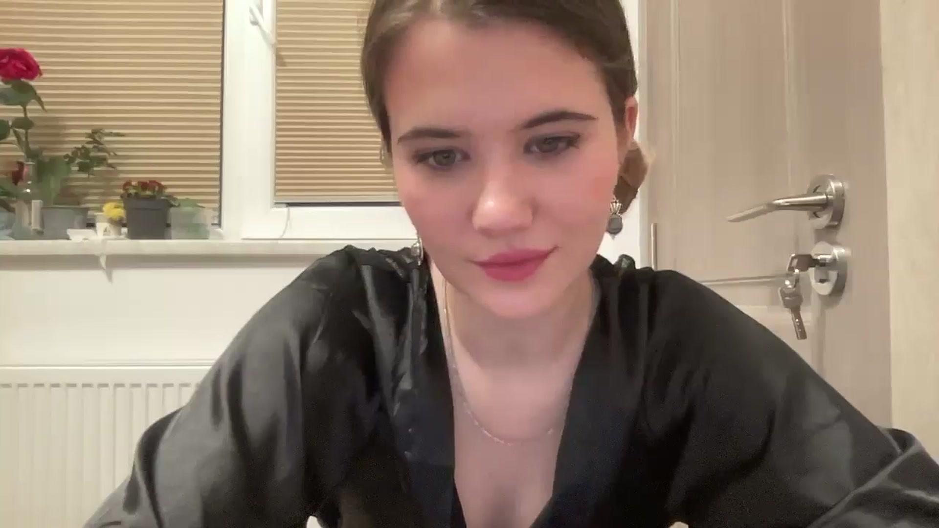 Gallery image thumbnail from Elvira's myfreecams stream on, 03/08/2026, 24:33 image 15 of 20