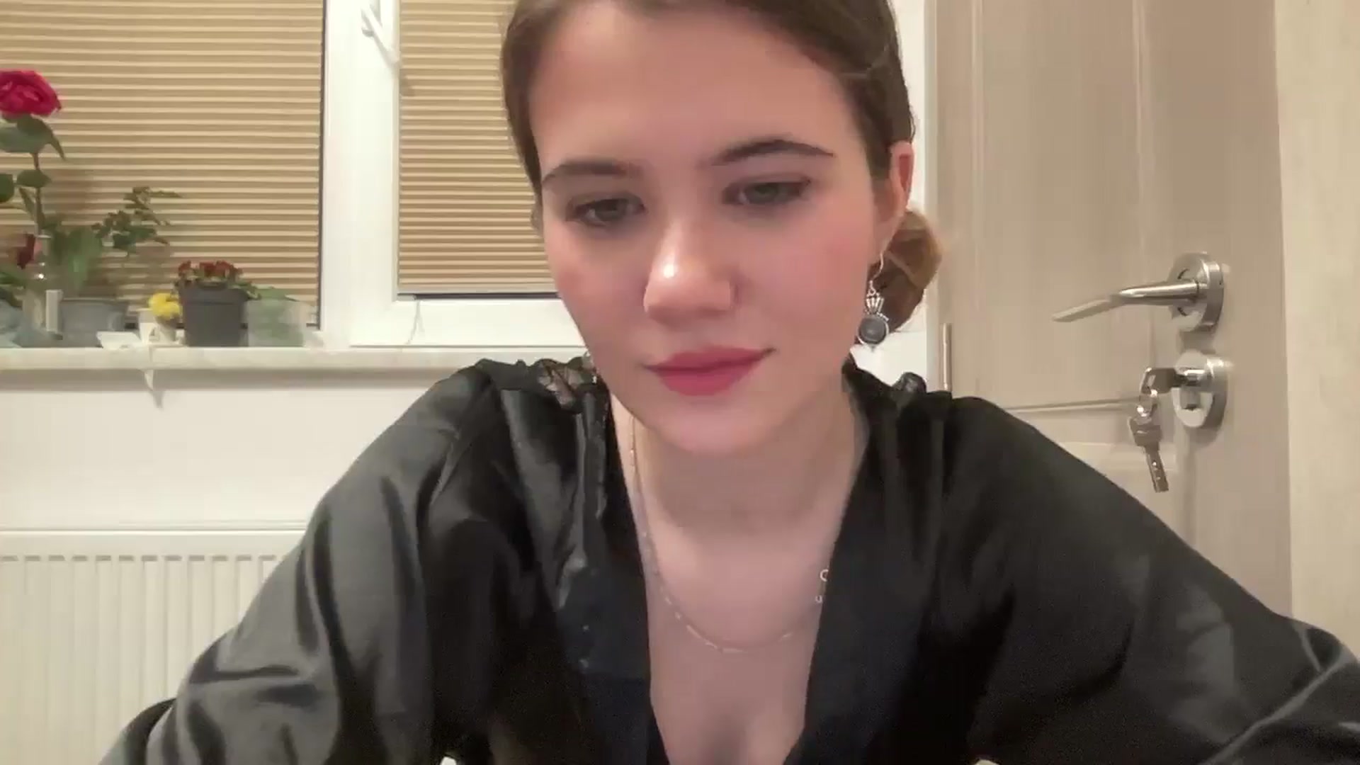 Gallery image thumbnail from Elvira's myfreecams stream on, 03/08/2026, 24:33 image 17 of 20