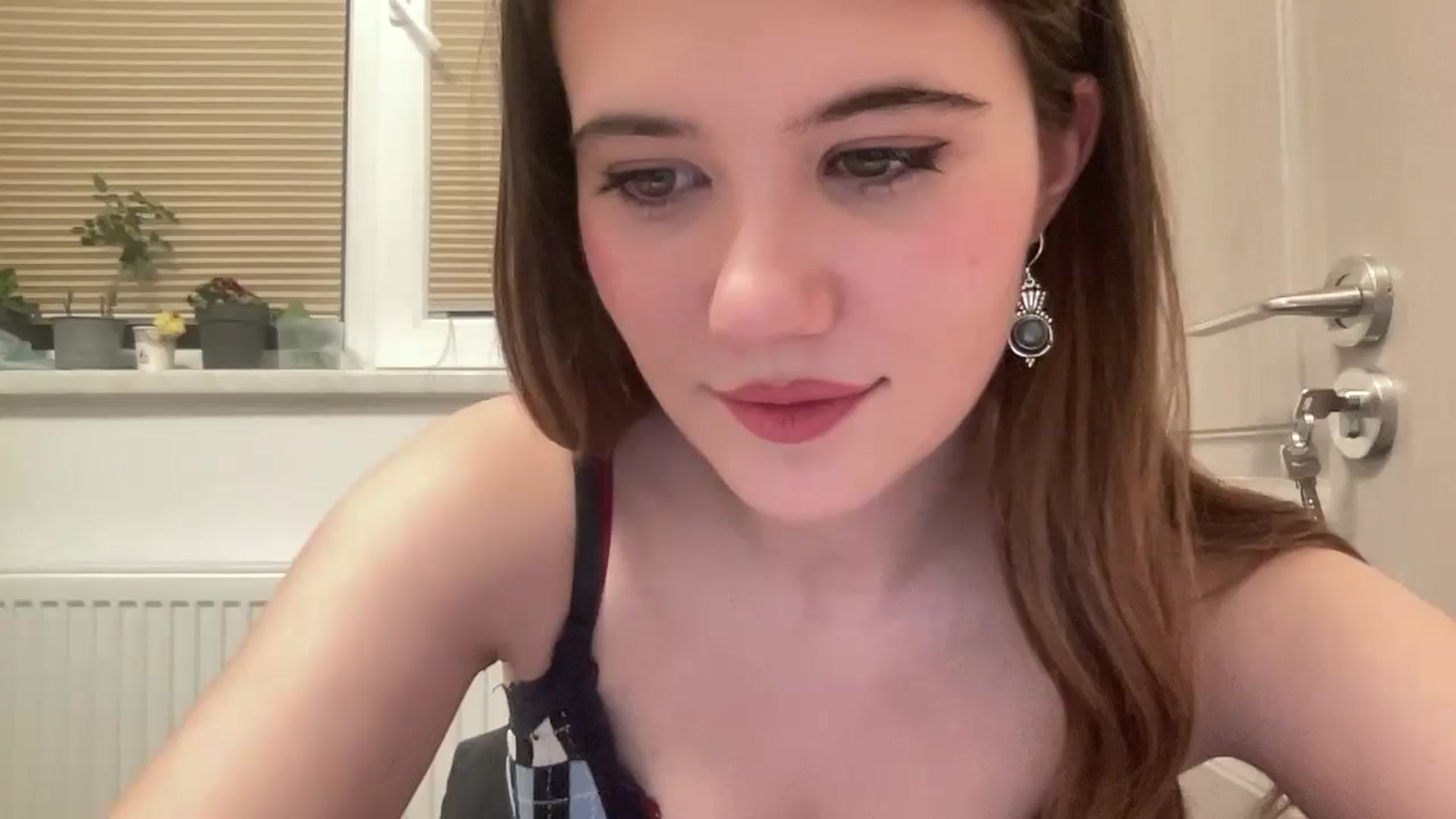 Gallery image thumbnail from Elvira's myfreecams stream on, 03/14/2026, 01:06 image 11 of 20