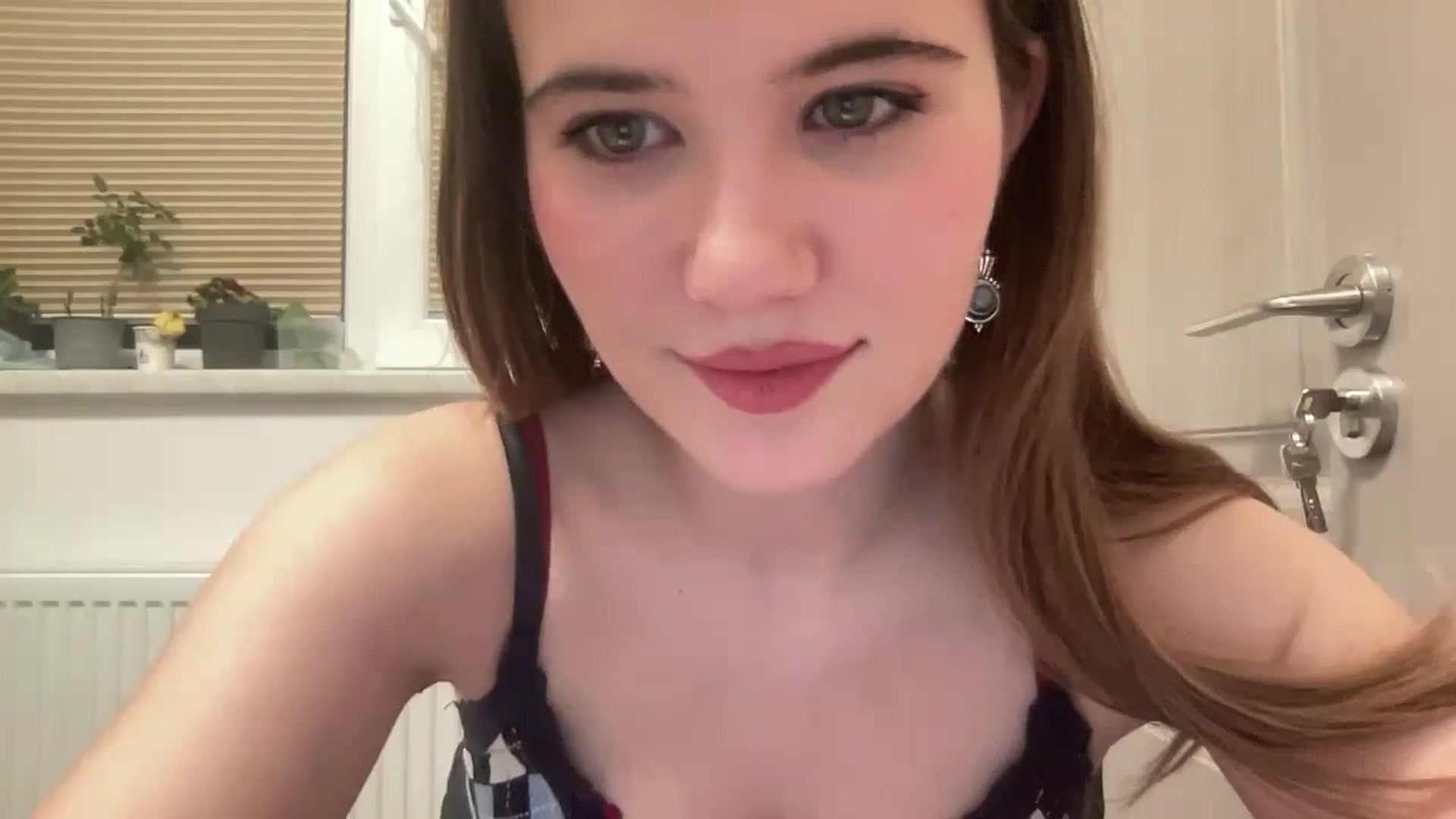 Gallery image thumbnail from Elvira's myfreecams stream on, 03/14/2026, 01:06 image 9 of 20