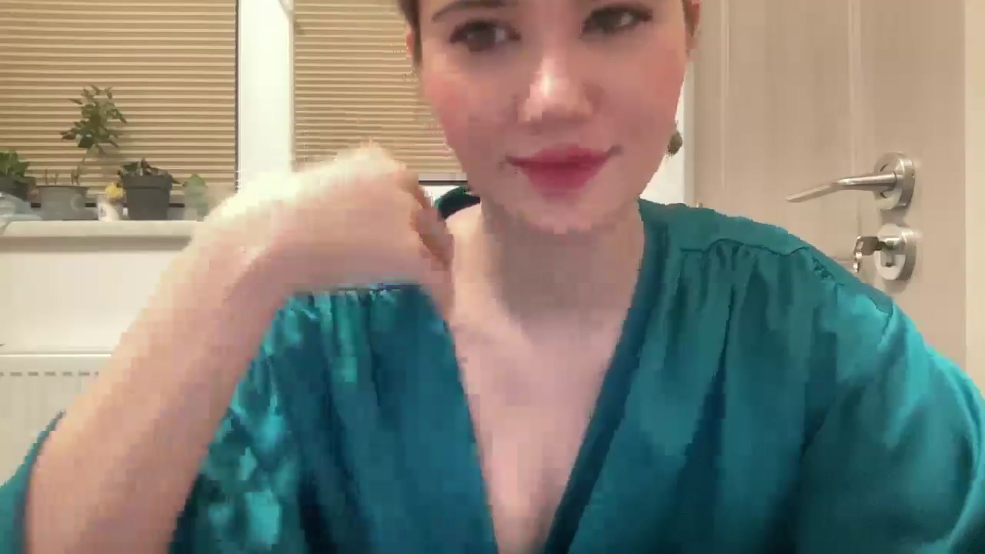 Gallery image thumbnail from Elvira's myfreecams stream on, 03/18/2026, 24:31 image 11 of 20