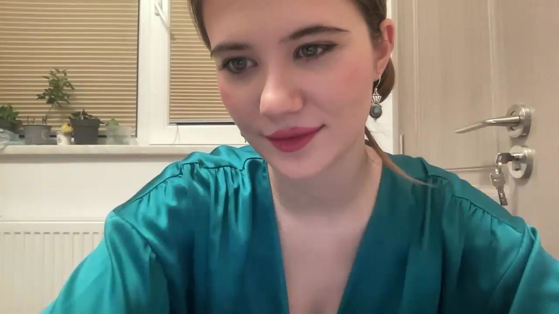 Gallery image thumbnail from Elvira's myfreecams stream on, 03/18/2026, 01:38 image 17 of 20