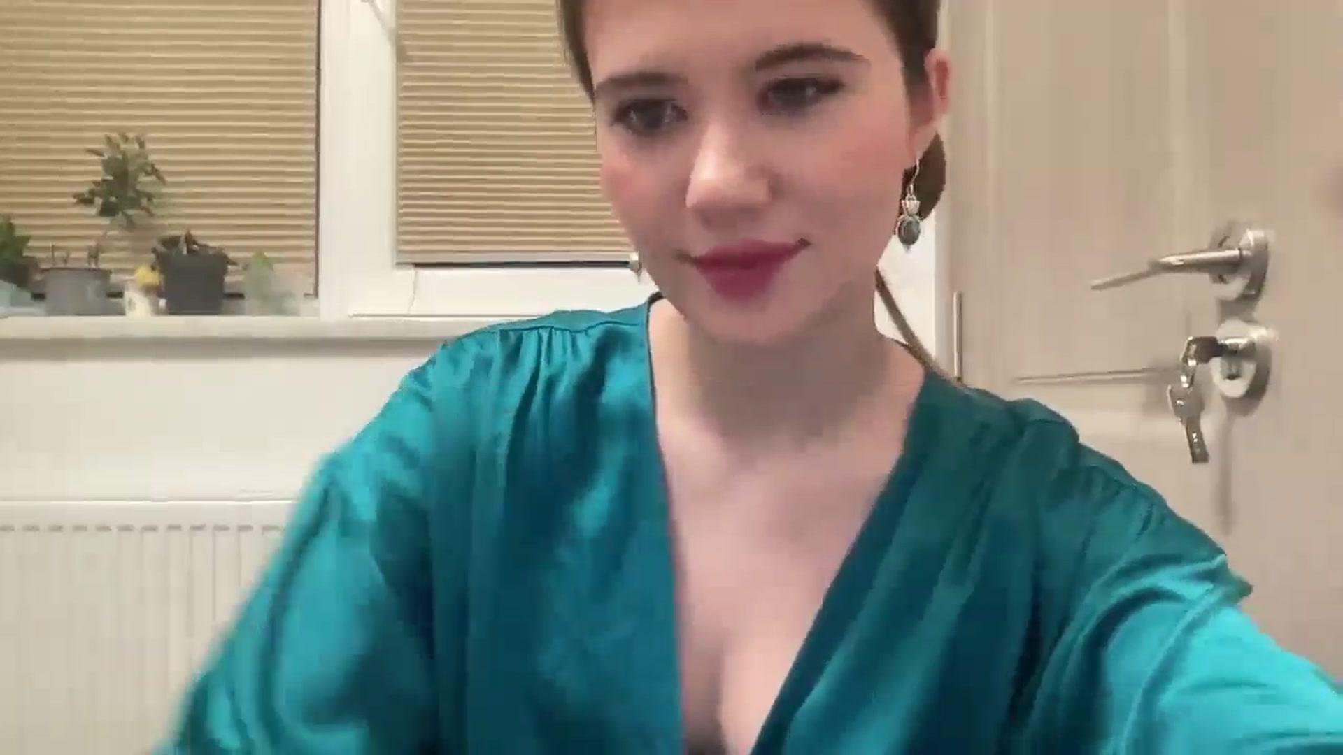 Gallery image thumbnail from Elvira's myfreecams stream on, 03/18/2026, 01:38 image 11 of 20