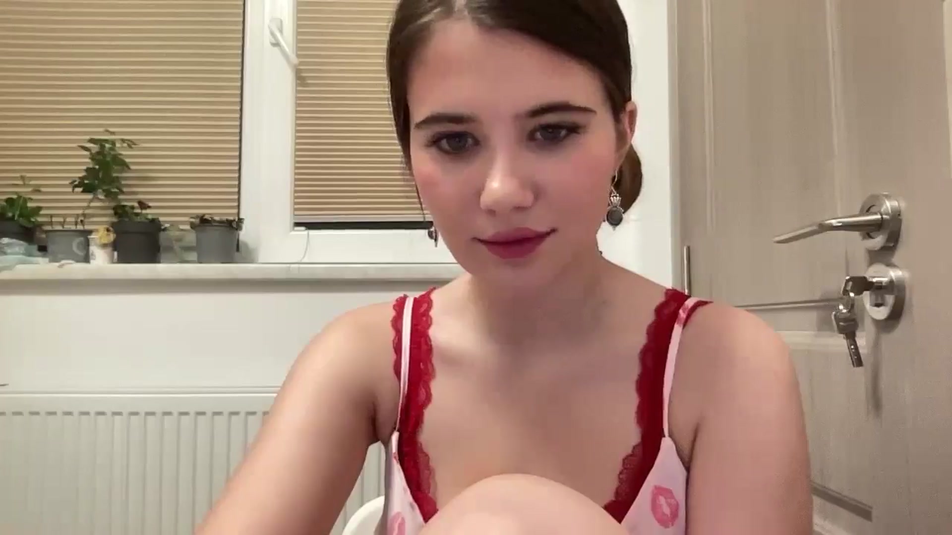 Gallery image thumbnail from Elvira's myfreecams stream on, 03/23/2026, 21:31 image 16 of 20