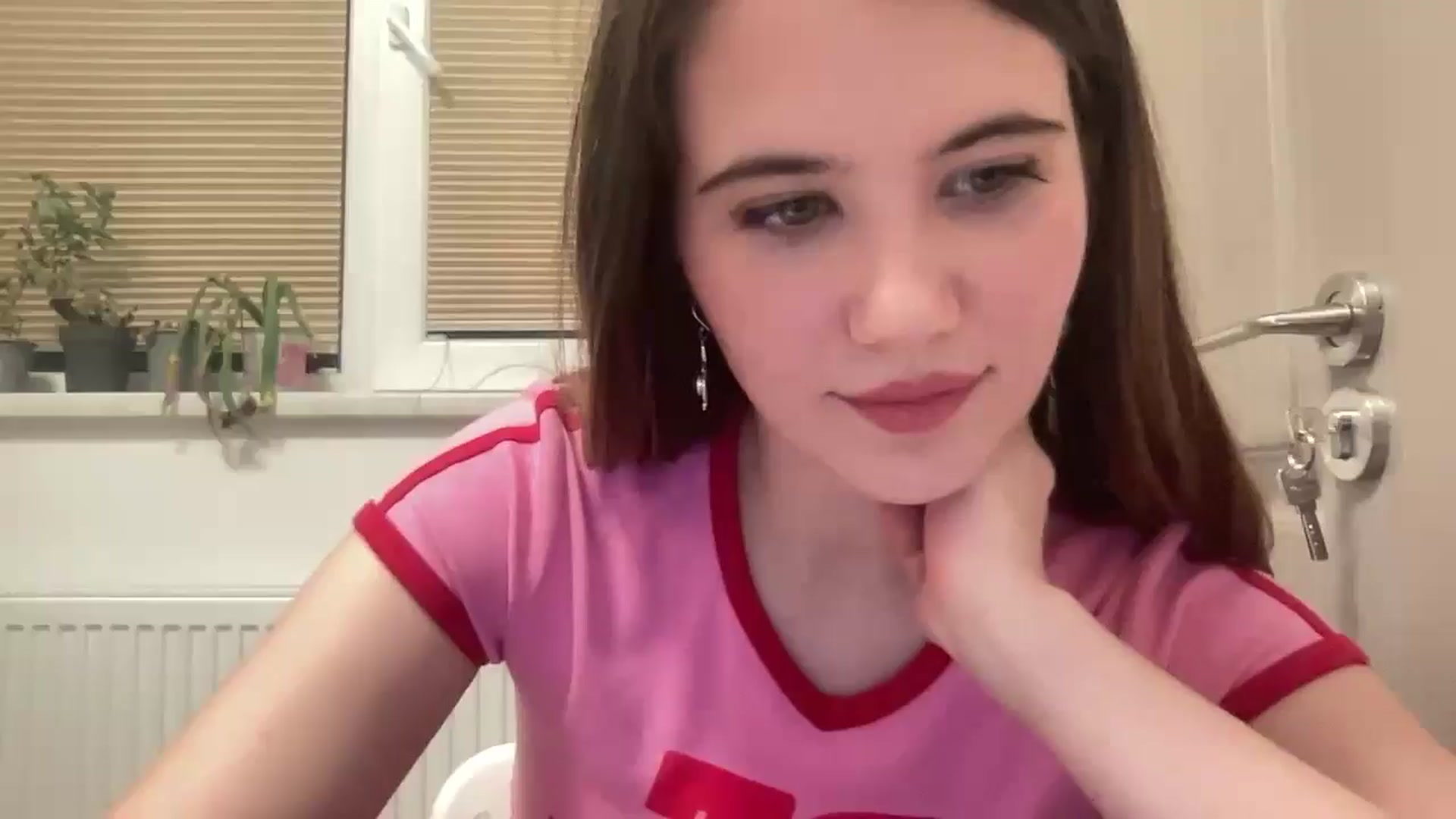 Gallery image thumbnail from Elvira's myfreecams stream on, 04/21/2026, 01:17 image 17 of 20