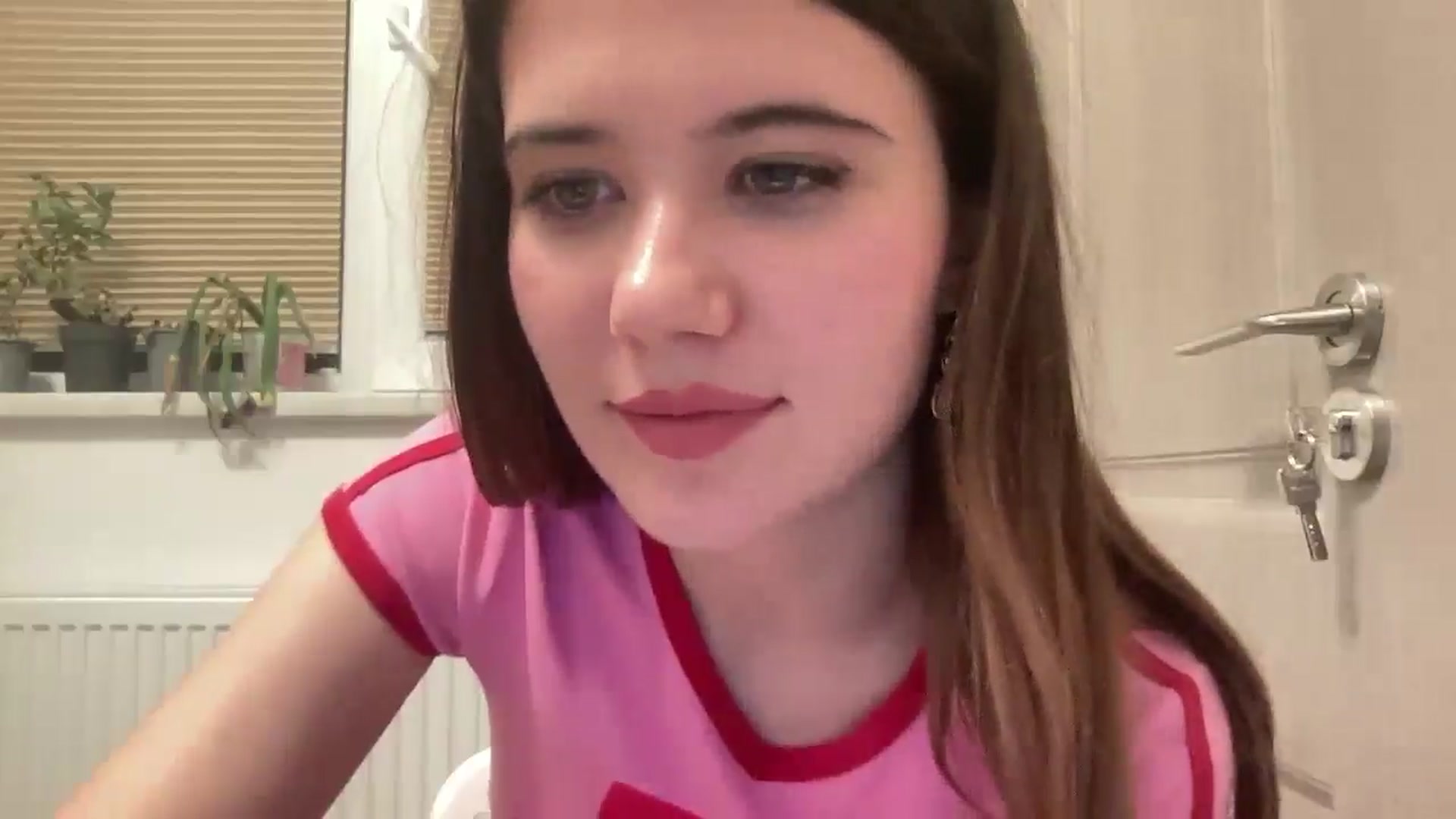 Gallery image thumbnail from Elvira's myfreecams stream on, 04/21/2026, 01:17 image 19 of 20