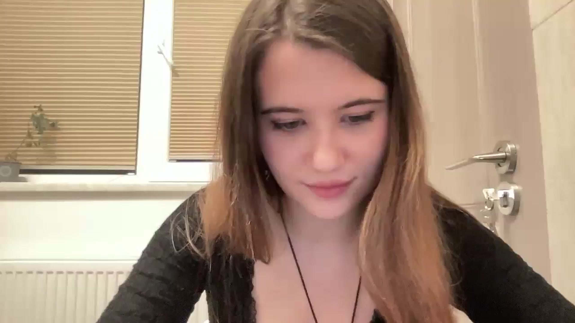 Gallery image thumbnail from Elvira's myfreecams stream on, 04/30/2026, 20:32 image 14 of 20