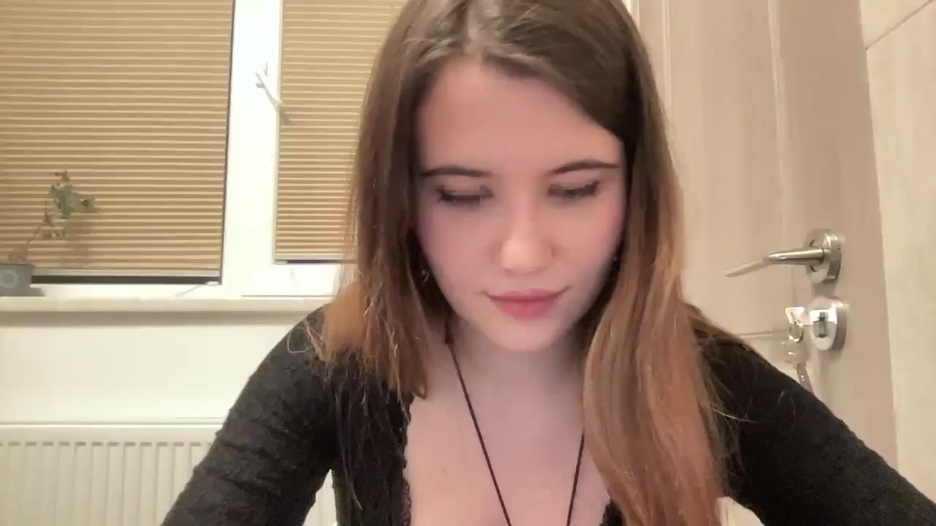Gallery image thumbnail from Elvira's myfreecams stream on, 04/30/2026, 20:32 image 11 of 20