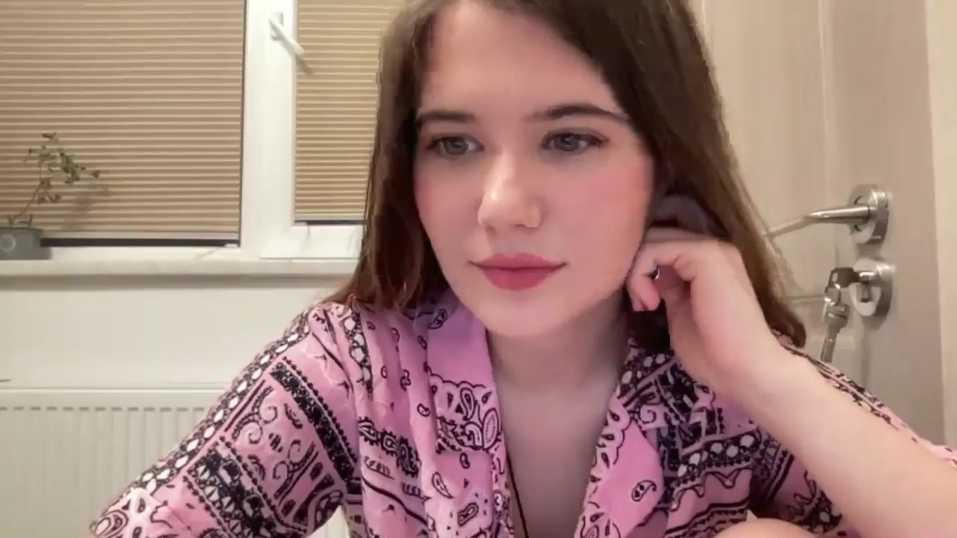Gallery image thumbnail from Elvira's myfreecams stream on, 05/05/2026, 17:54 image 9 of 20