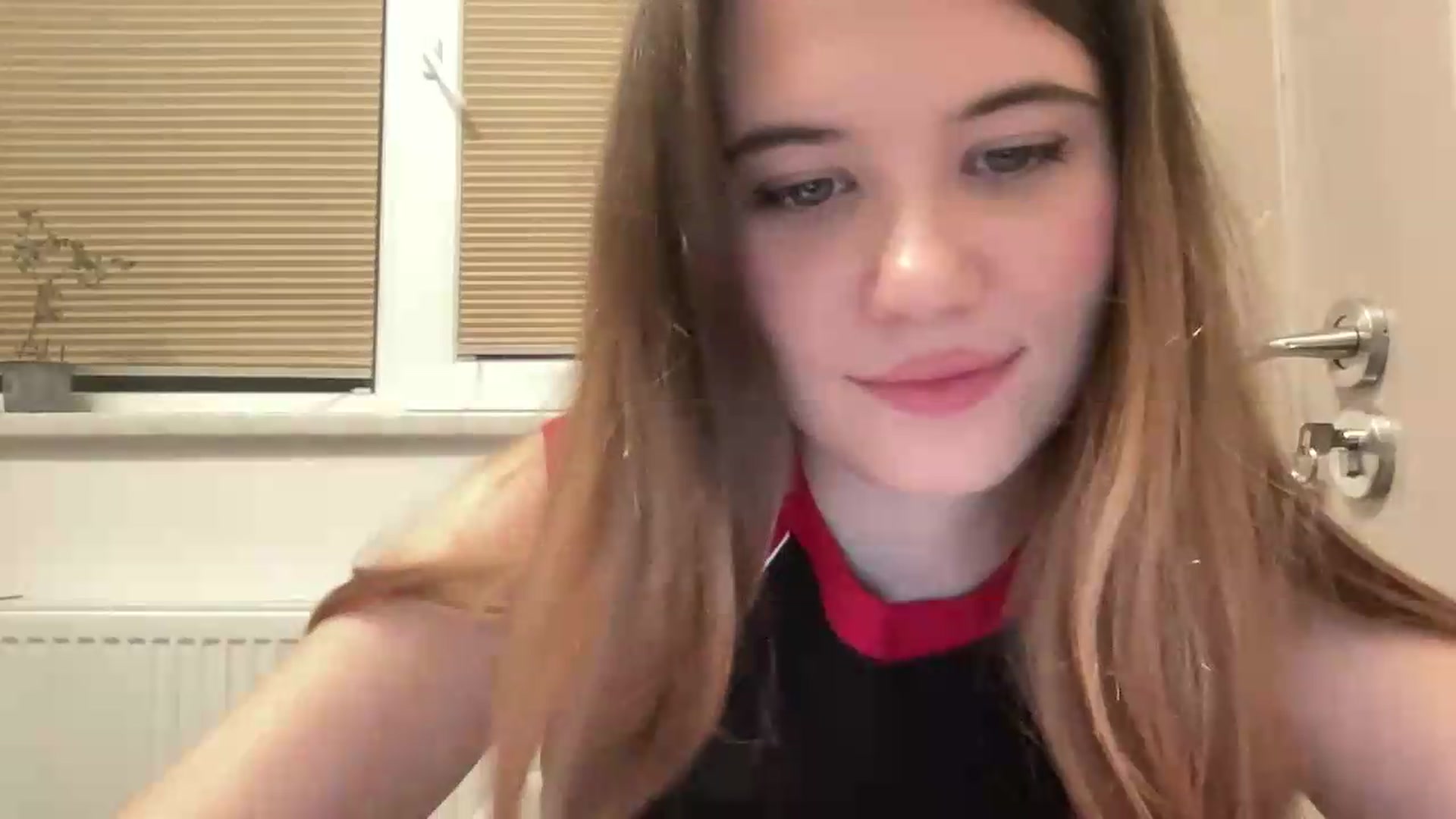 Gallery image thumbnail from Elvira's myfreecams stream on, 05/25/2026, 20:44 image 2 of 20