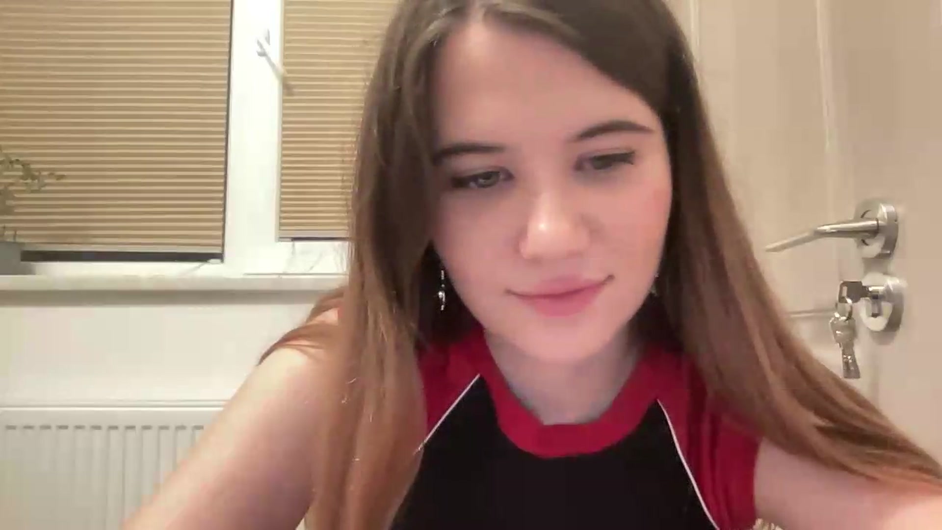 Gallery image thumbnail from Elvira's myfreecams stream on, 05/26/2026, 24:00 image 17 of 20