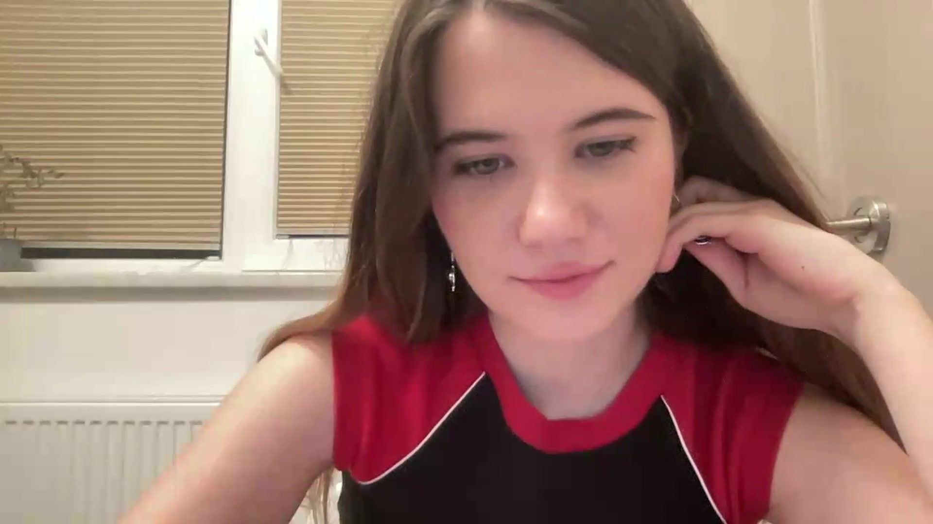 Gallery image thumbnail from Elvira's myfreecams stream on, 05/26/2026, 24:00 image 15 of 20