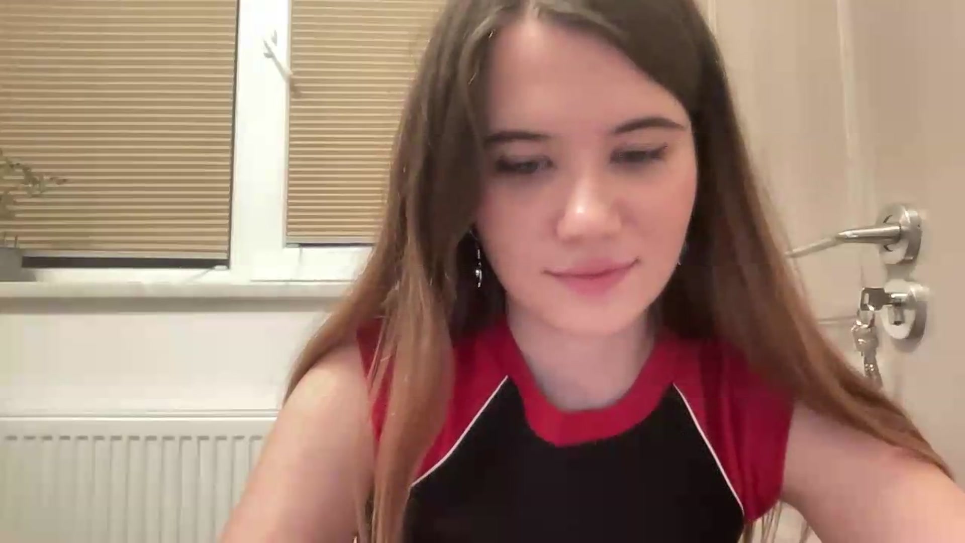 Gallery image thumbnail from Elvira's myfreecams stream on, 05/26/2026, 24:00 image 16 of 20