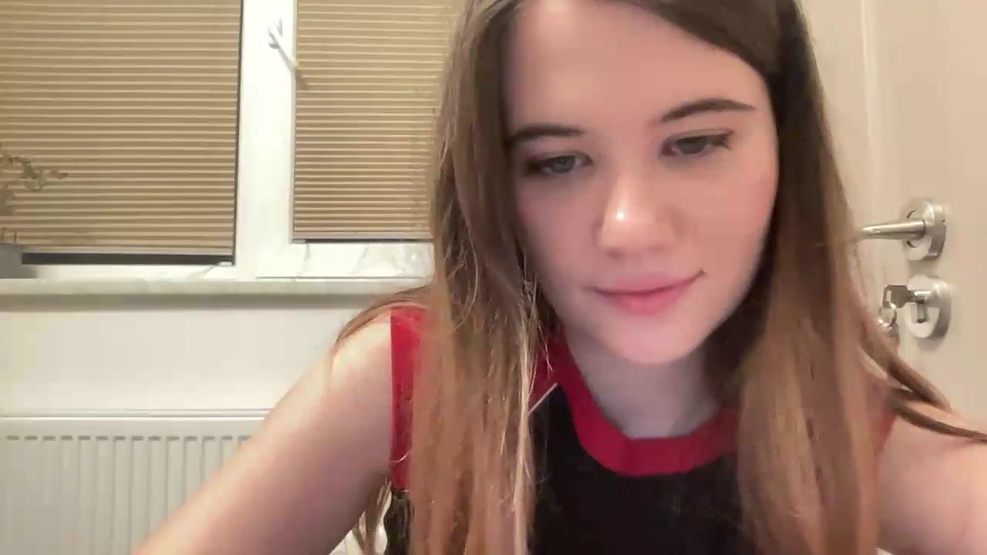 Gallery image thumbnail from Elvira's myfreecams stream on, 05/26/2026, 01:33 image 8 of 20