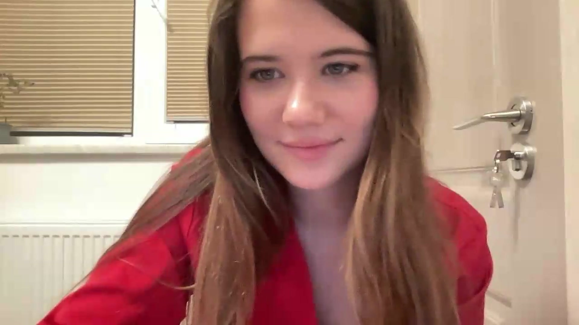 Gallery image thumbnail from Elvira's myfreecams stream on, 05/28/2026, 24:27 image 18 of 20