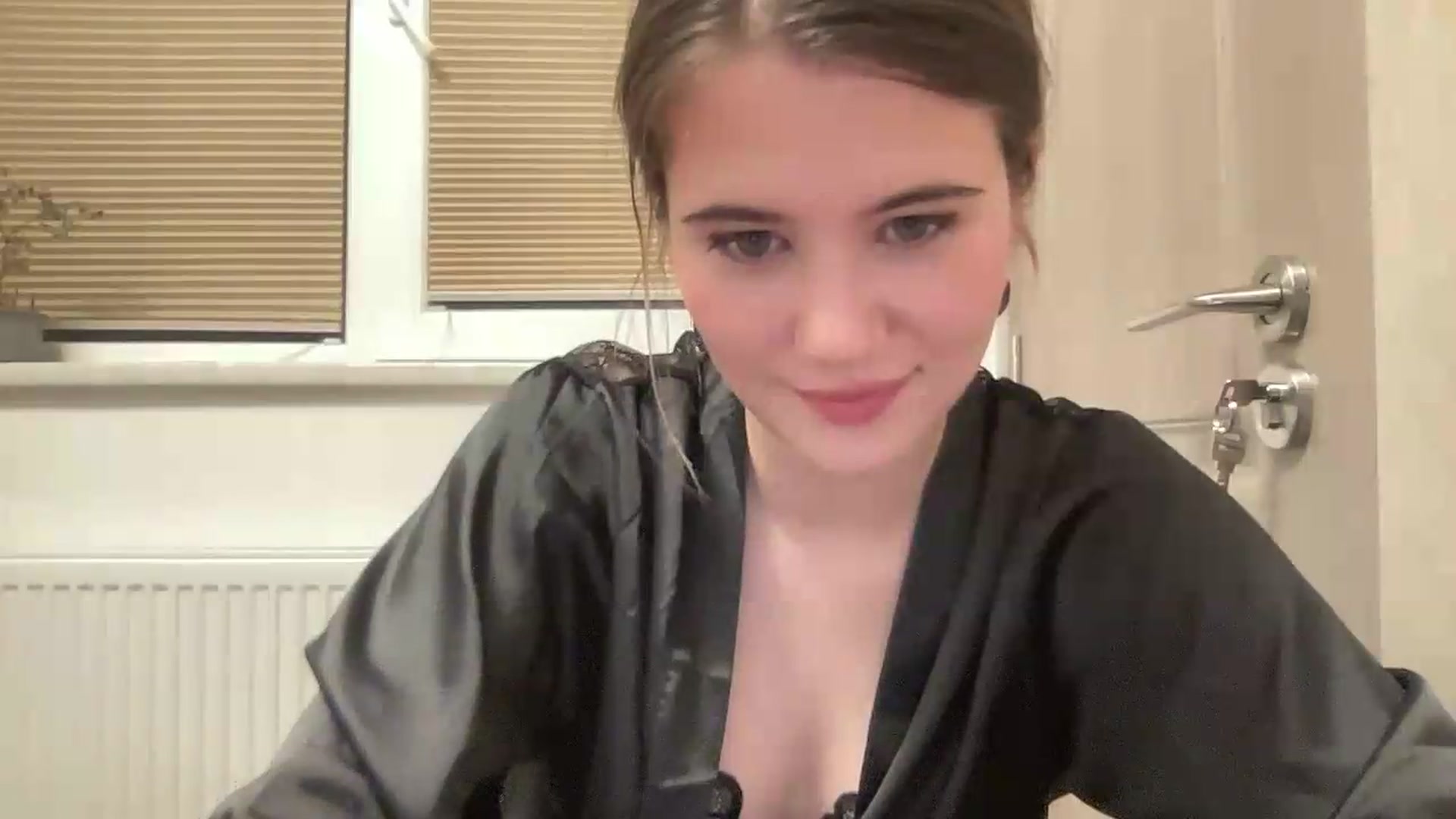 Gallery image thumbnail from Elvira's myfreecams stream on, 06/02/2026, 20:11 image 10 of 20