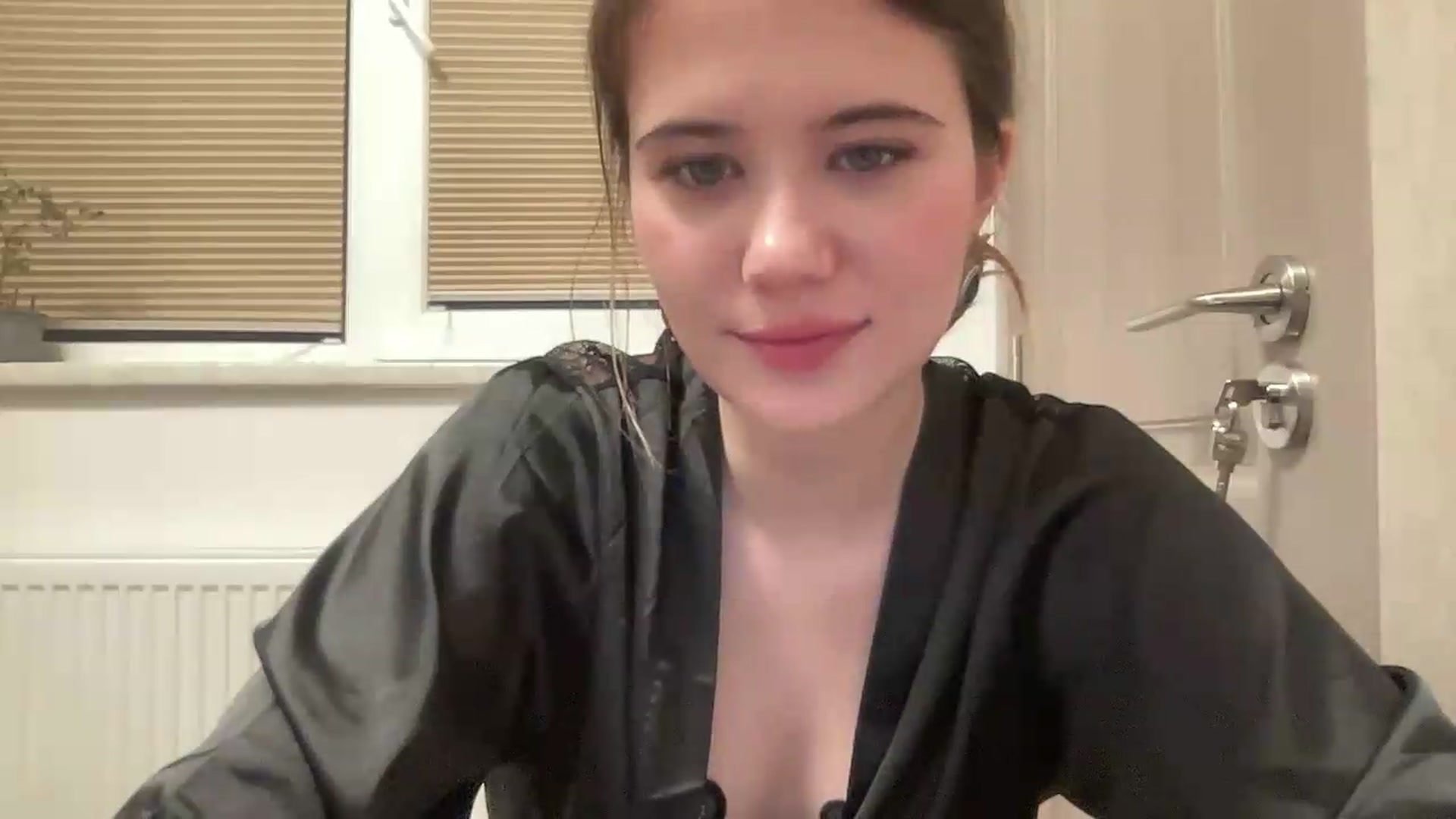 Gallery image thumbnail from Elvira's myfreecams stream on, 06/02/2026, 20:11 image 9 of 20